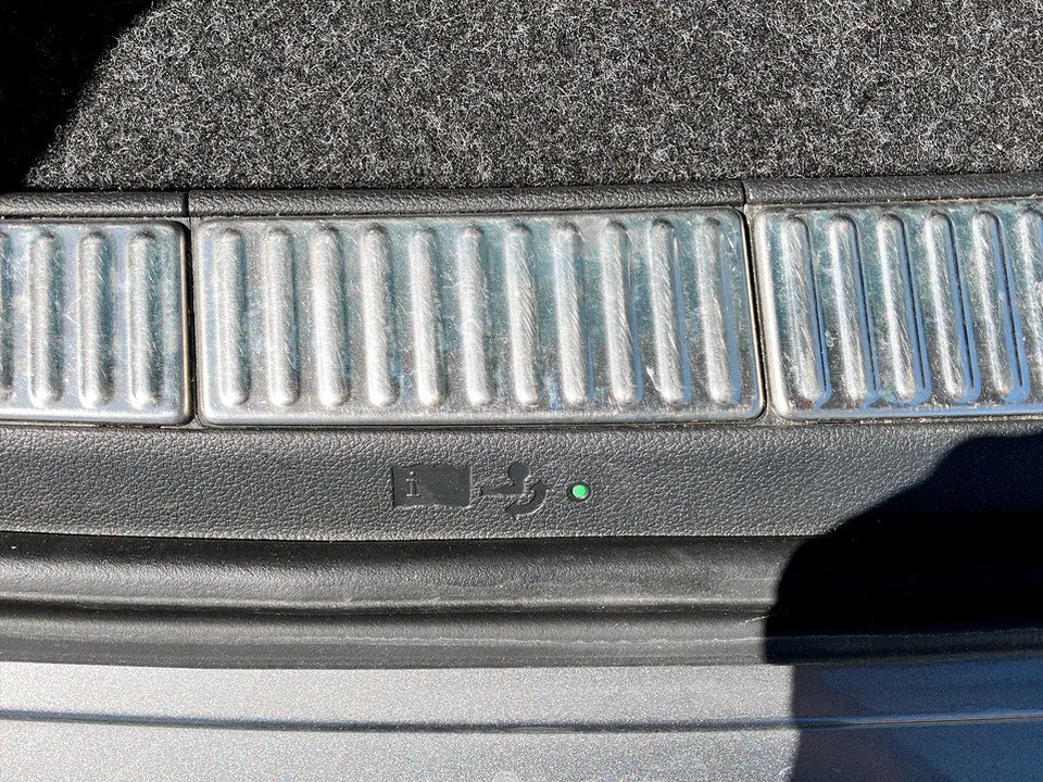 Skoda Superb Combi 1.4 TSI iV Sportline | Bild 16 von 23