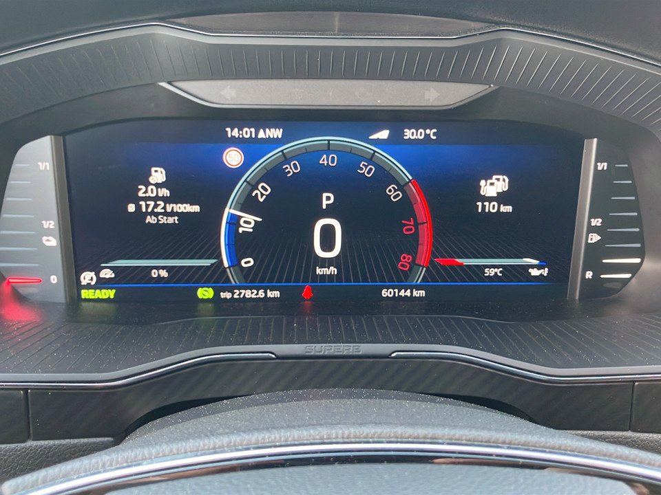 Skoda Superb Combi 1.4 TSI iV Sportline | Bild 19 von 23