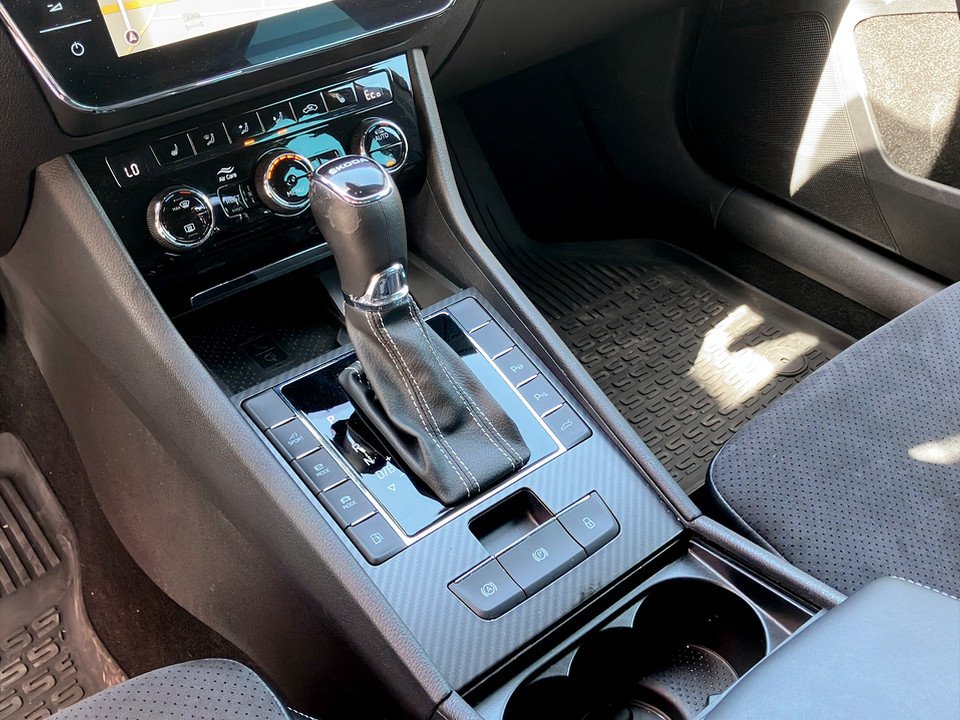Skoda Superb Combi 1.4 TSI iV Sportline | Bild 23 von 23