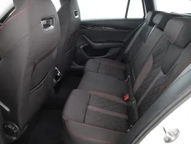 Skoda Octavia Combi 1.4 TSI RS iV | Thumbnail 2 von 21