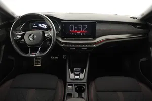 Skoda Octavia Combi 1.4 TSI RS iV | Thumbnail 15 von 29