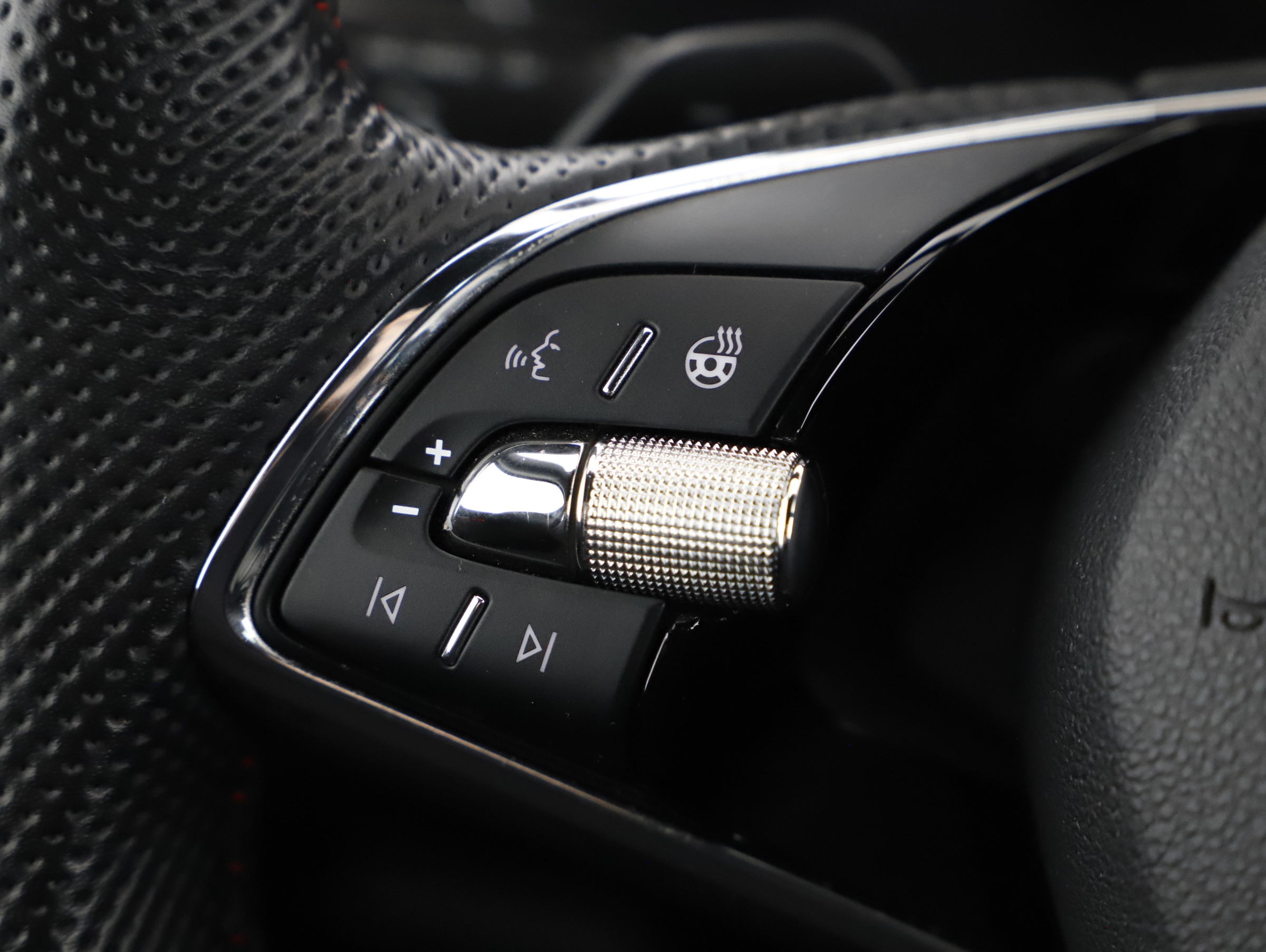 Skoda Octavia Combi 1.4 TSI RS iV | Bild 12 von 23