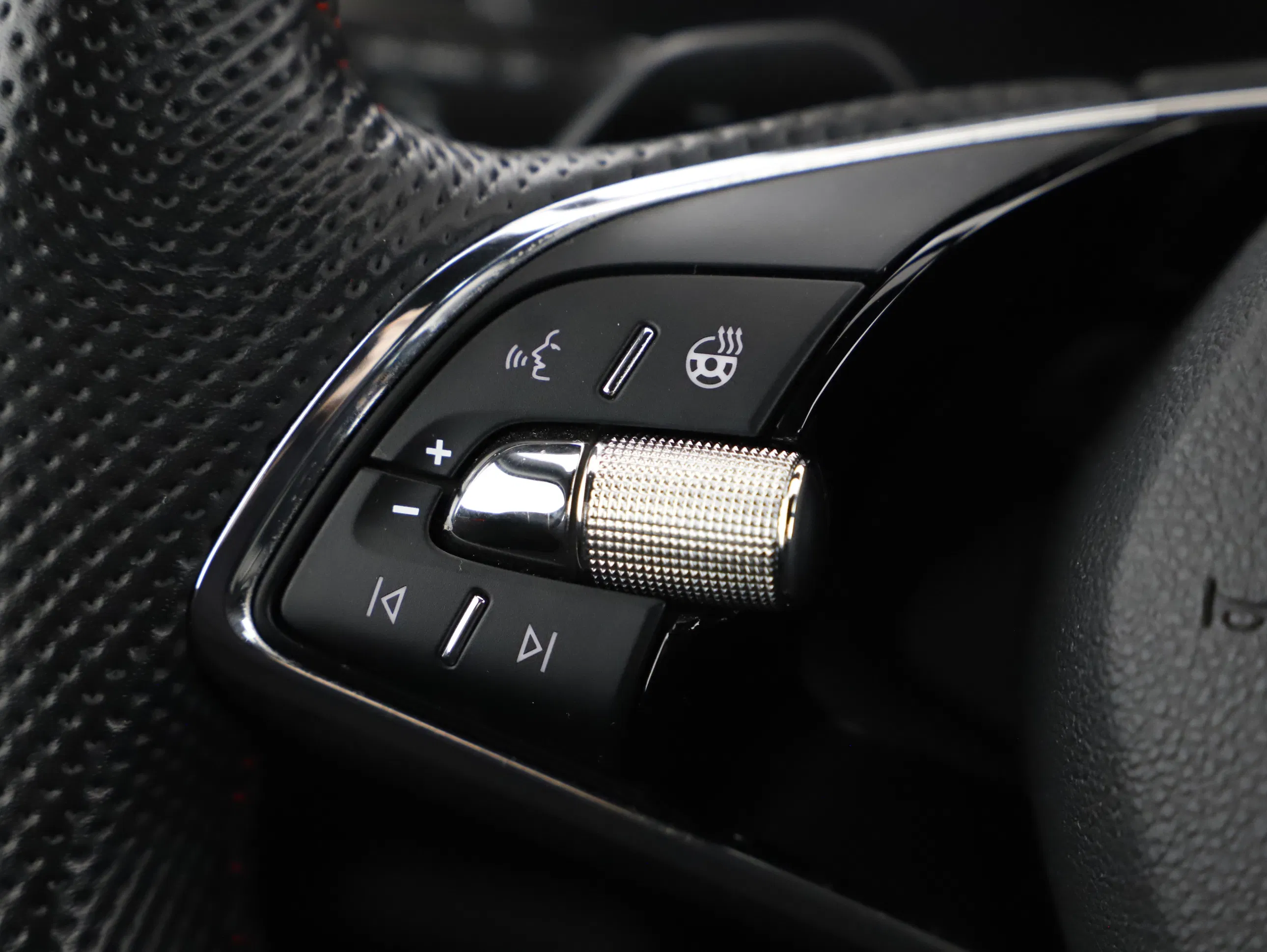 Skoda Octavia Combi 1.4 TSI RS iV | Bild 12 von 23