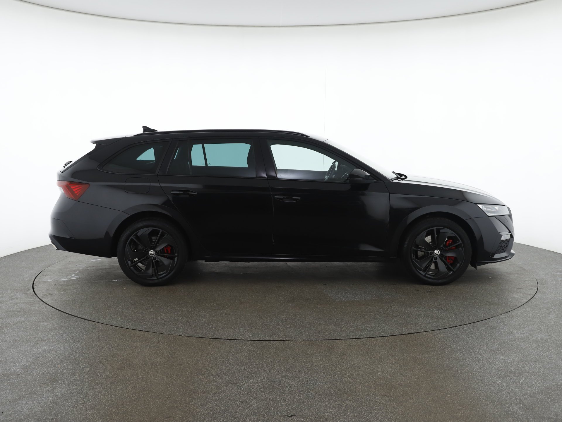 Skoda Octavia Combi 1.4 TSI RS iV | Bild 28 von 30