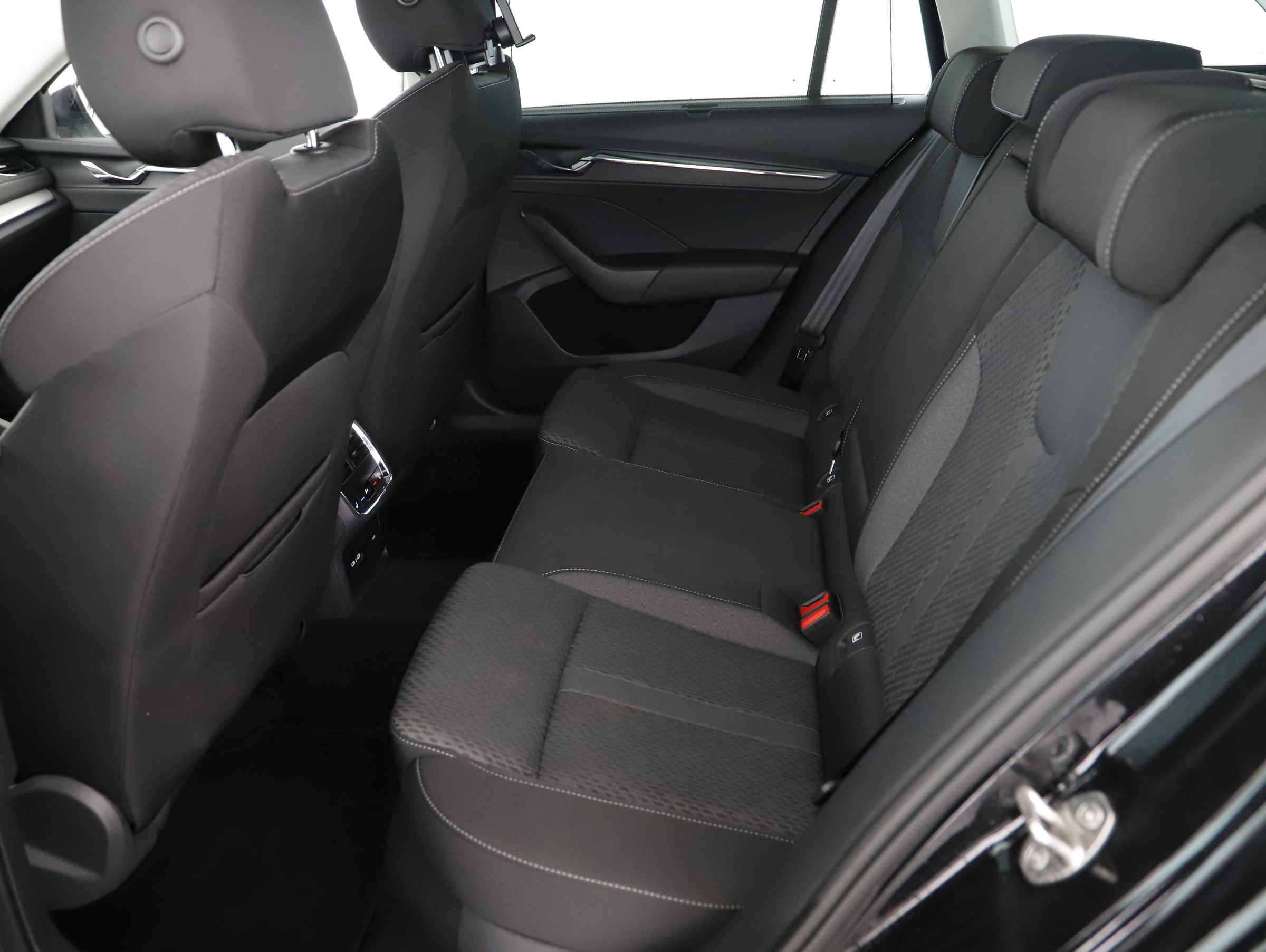 Skoda Octavia Combi 1.4 TSI Style iV | Bild 19 von 23