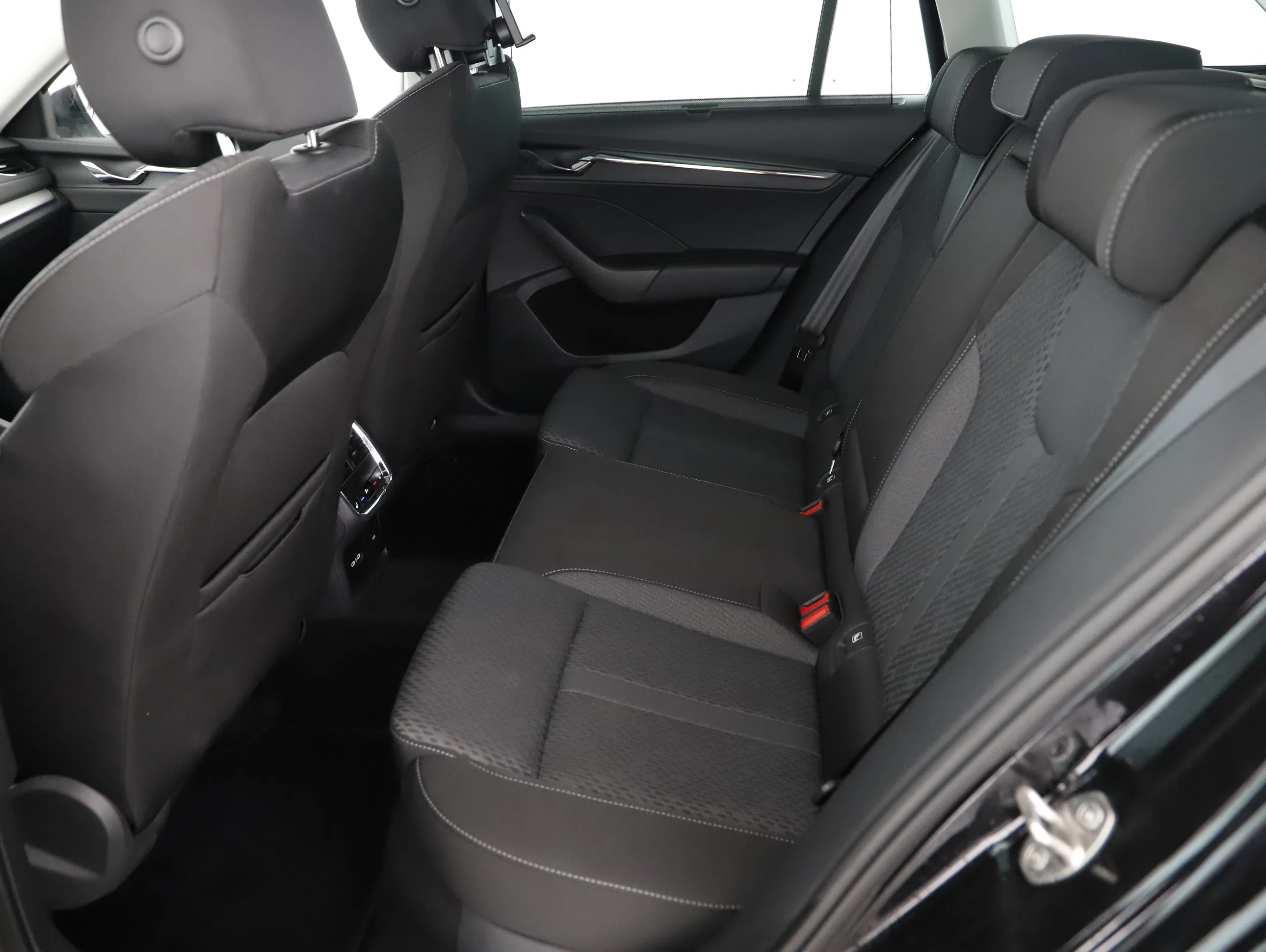 Skoda Octavia Combi 1.4 TSI Style iV | Bild 19 von 23