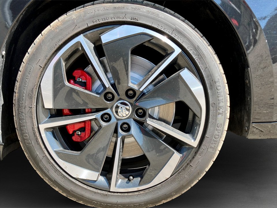 Skoda Octavia Combi RS iV DSG | Bild 7 von 23