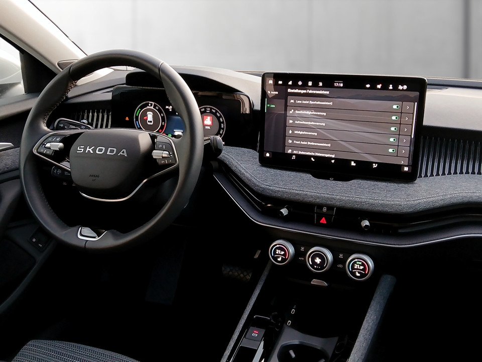 Skoda Superb Combi 1.5TSI iV DSG | Bild 12 von 17