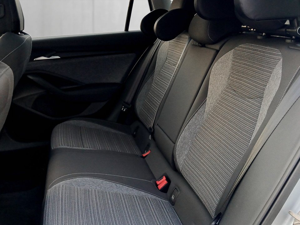 Skoda Superb Combi 1.5TSI iV DSG | Bild 14 von 17