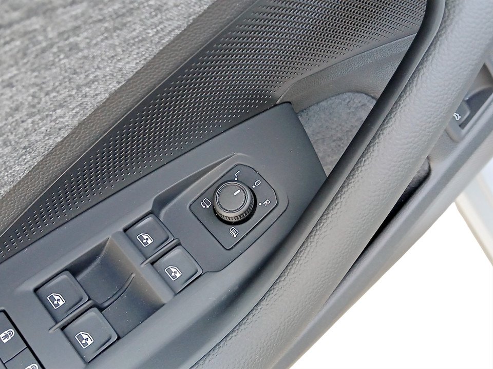 Skoda Superb Combi 1.5TSI iV DSG | Bild 7 von 17