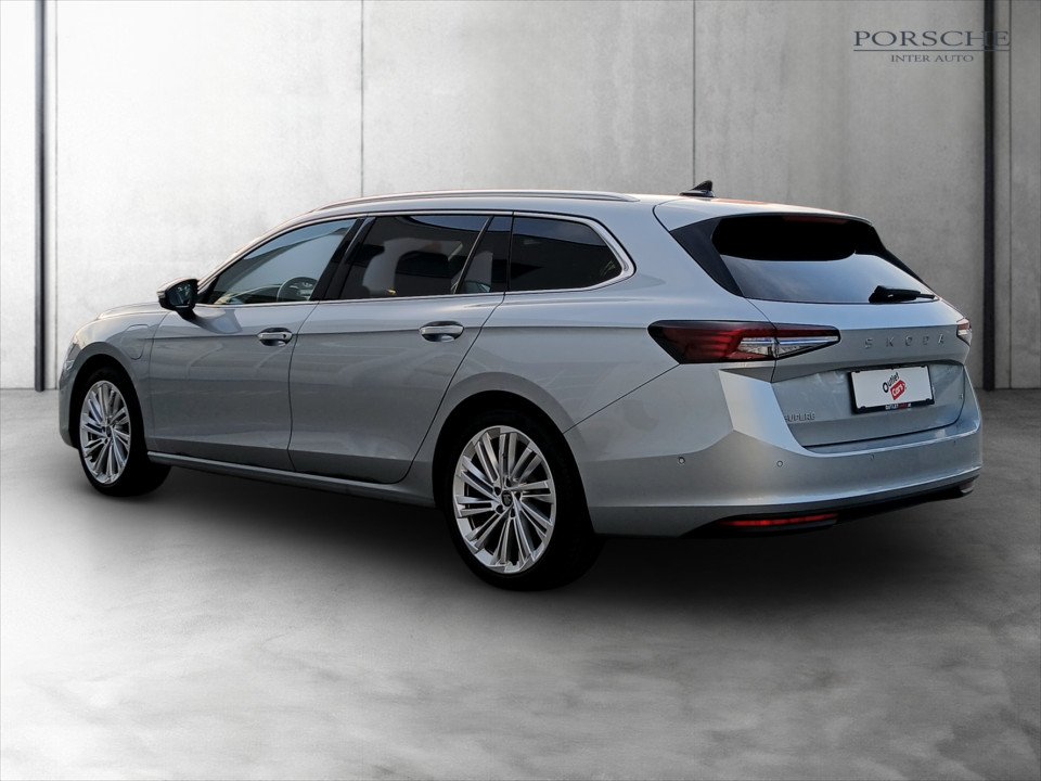 Skoda Superb Combi 1.5TSI iV DSG | Bild 5 von 17