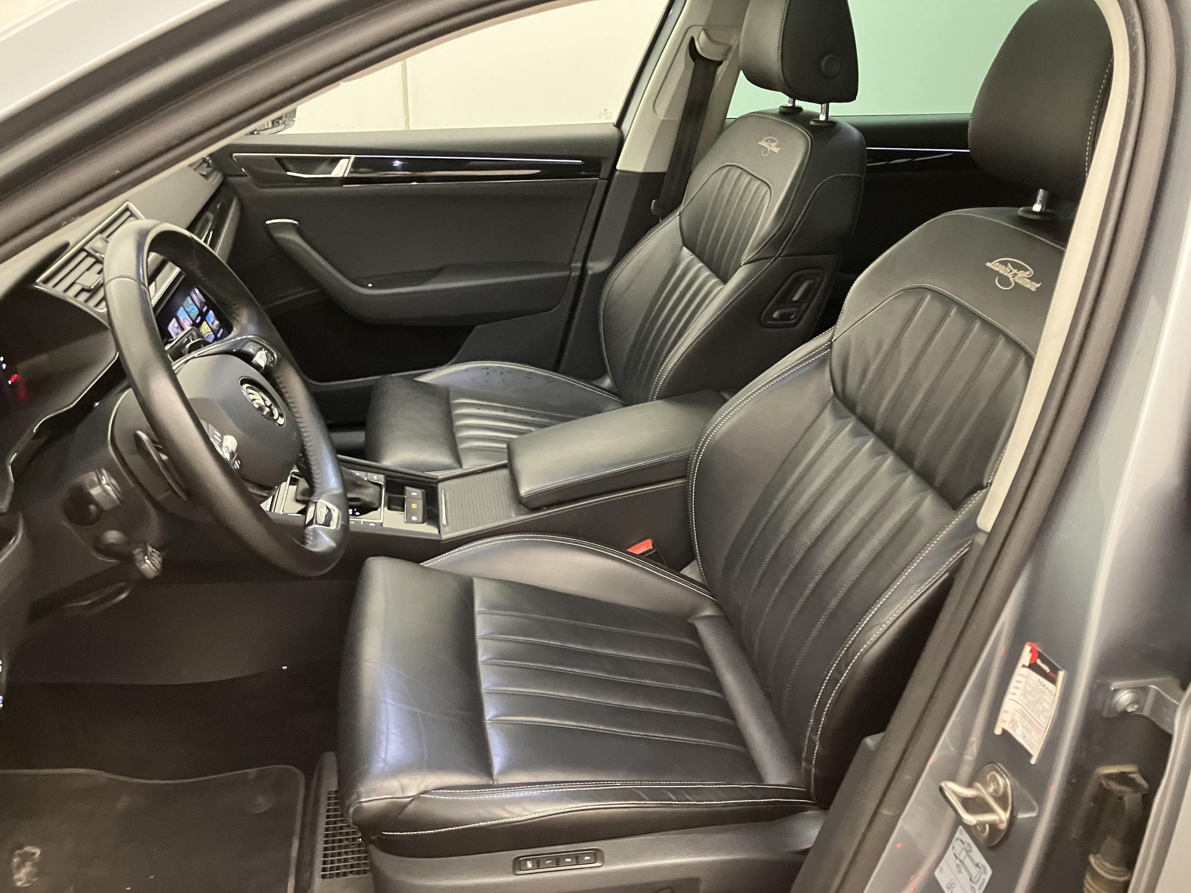 Skoda SUPERB Combi iV SPORTLINE DSG | Bild 12 von 31