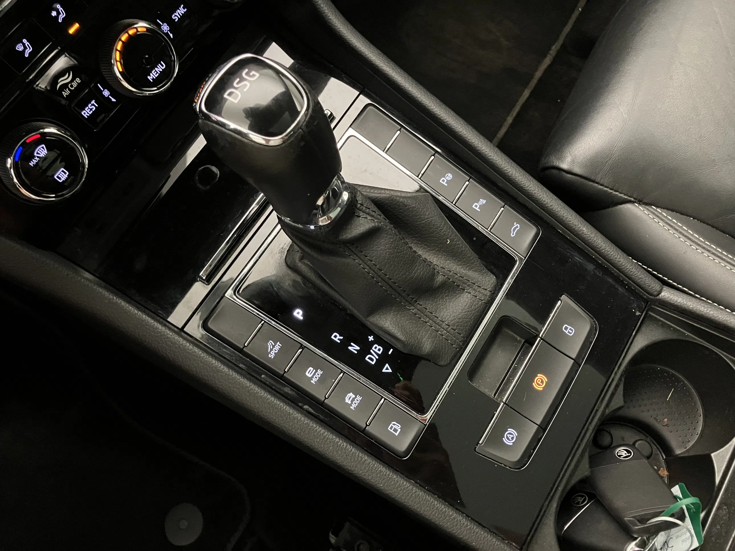 Skoda SUPERB Combi iV SPORTLINE DSG | Bild 25 von 31