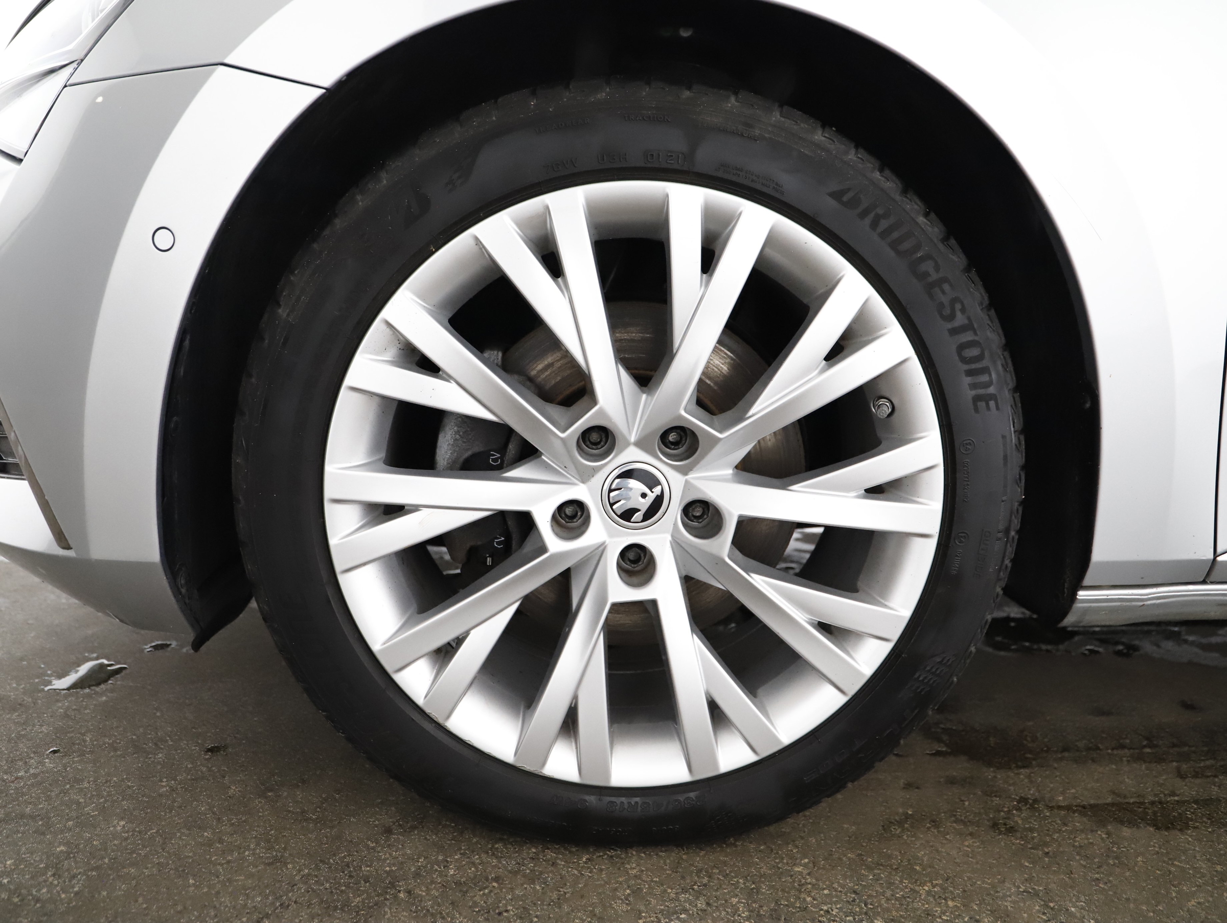 Skoda Superb Combi 1.4 TSI iV Style | Bild 24 von 25