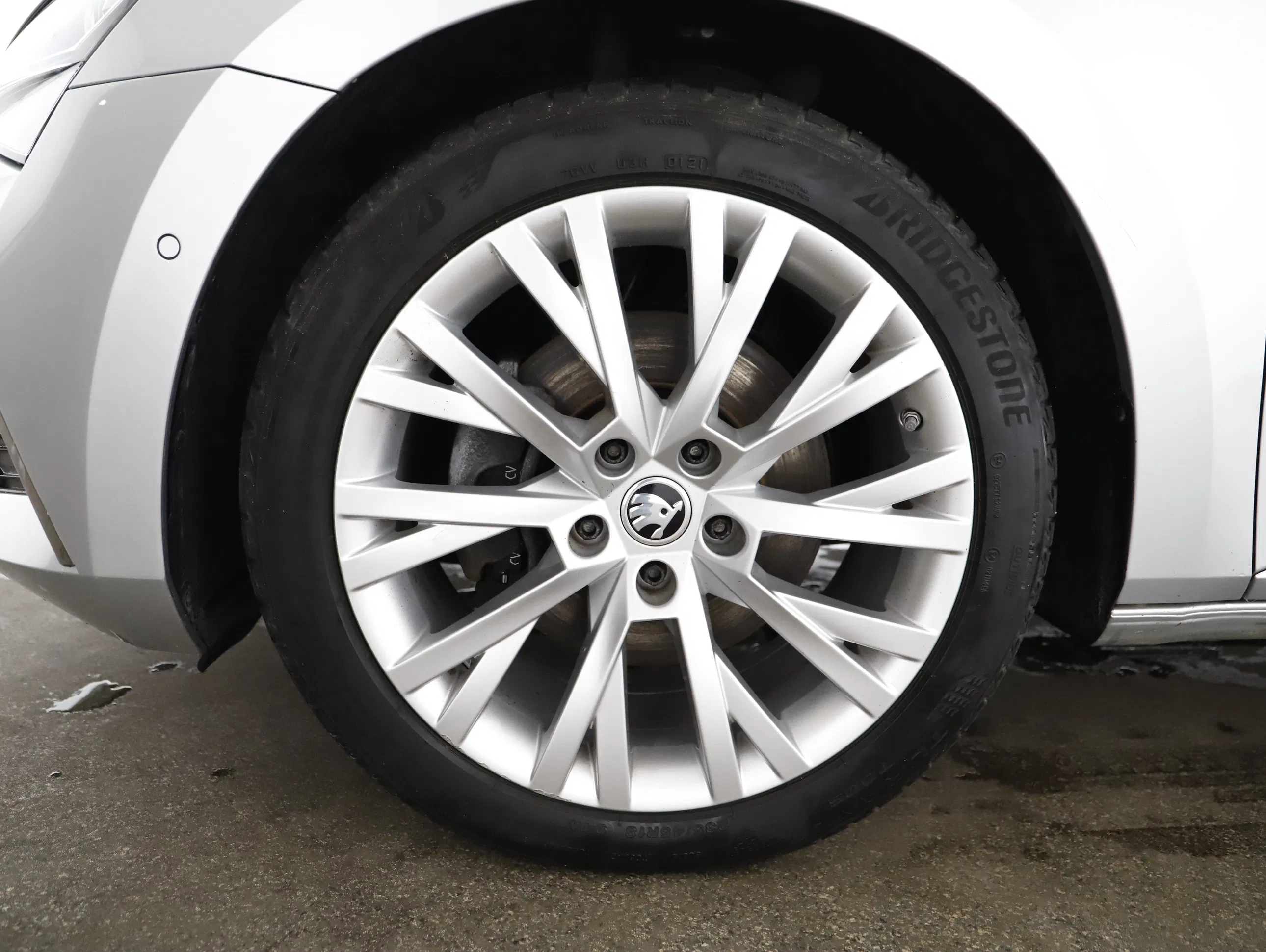 Skoda Superb Combi 1.4 TSI iV Style | Bild 24 von 25
