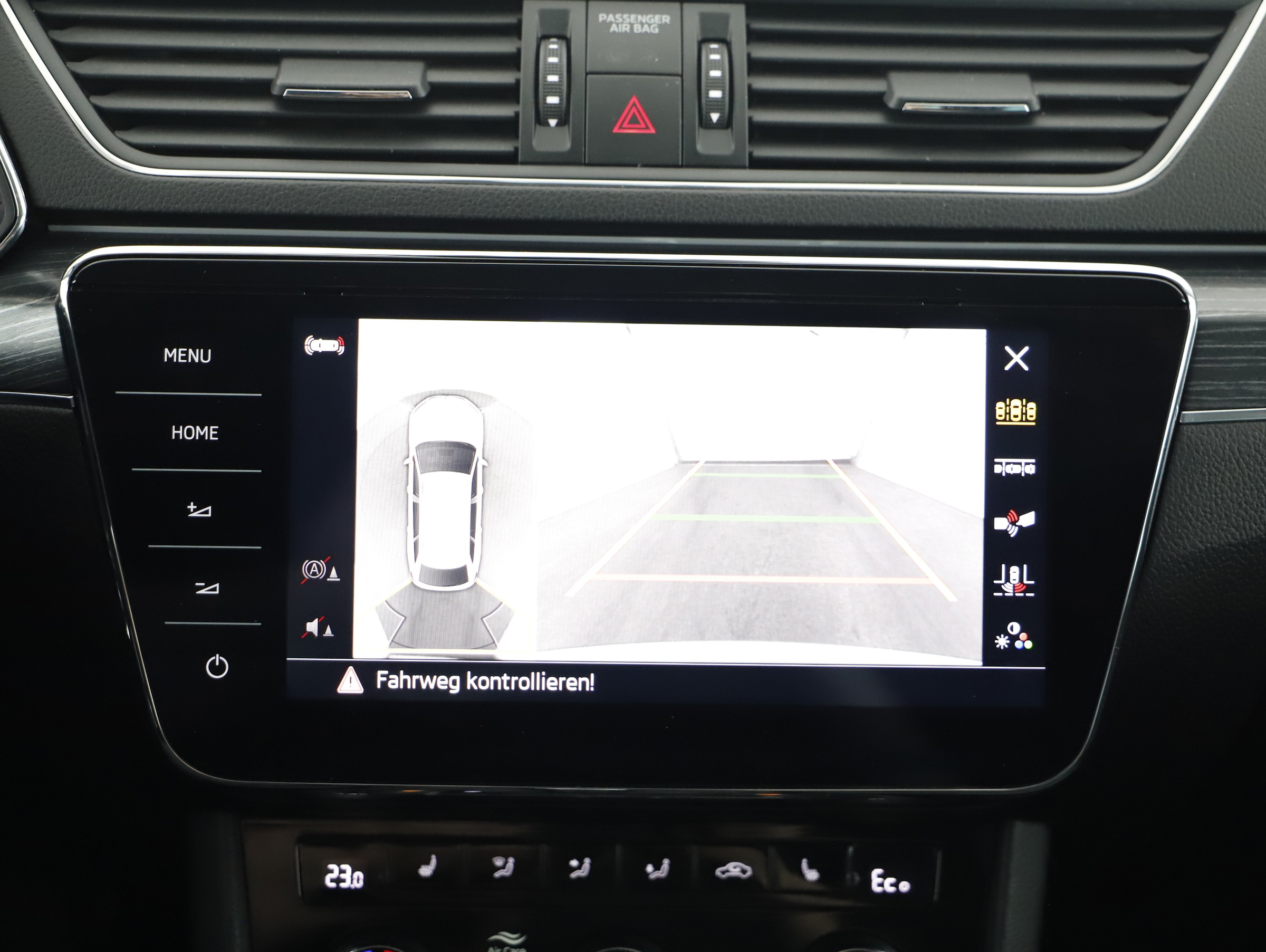Skoda Superb Combi 1.4 TSI iV Style | Bild 9 von 25