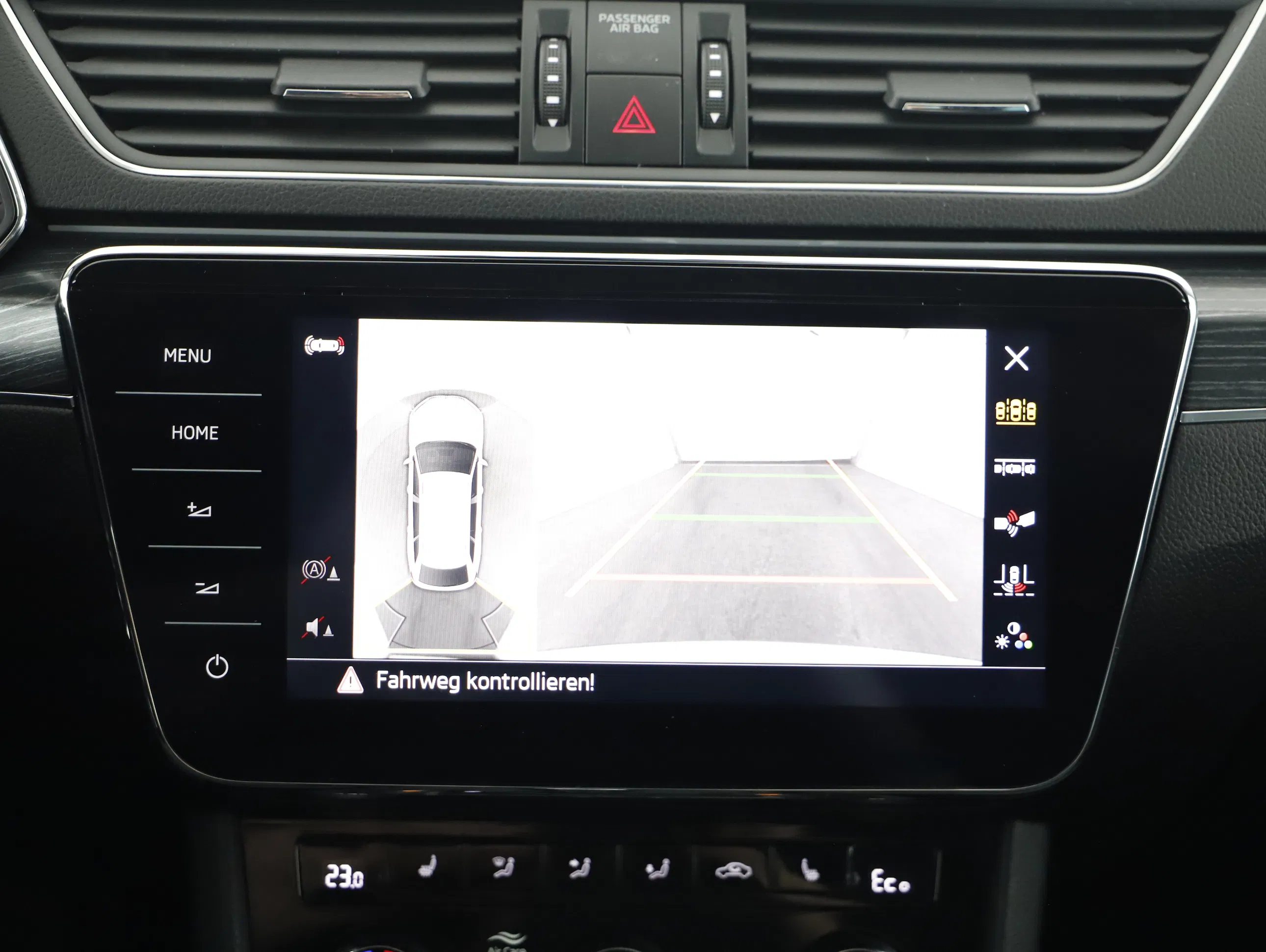 Skoda Superb Combi 1.4 TSI iV Style | Bild 9 von 25