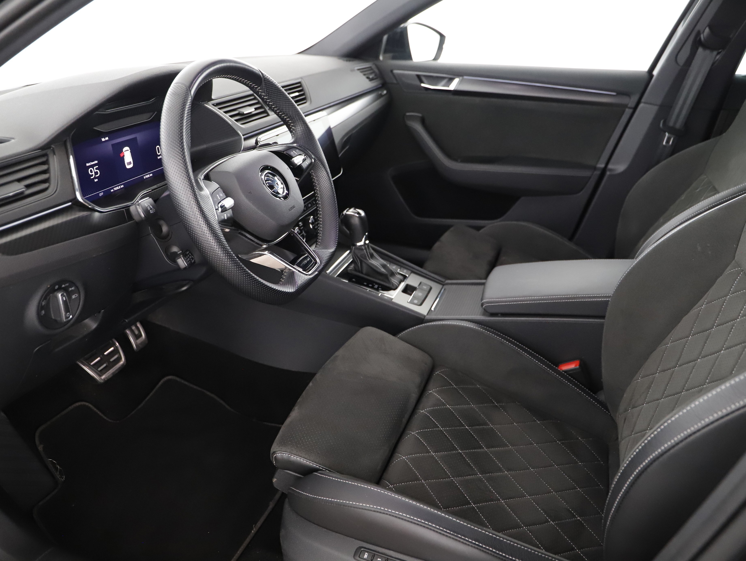 Skoda Superb Combi 1.4 TSI iV Sportline | Bild 8 von 22