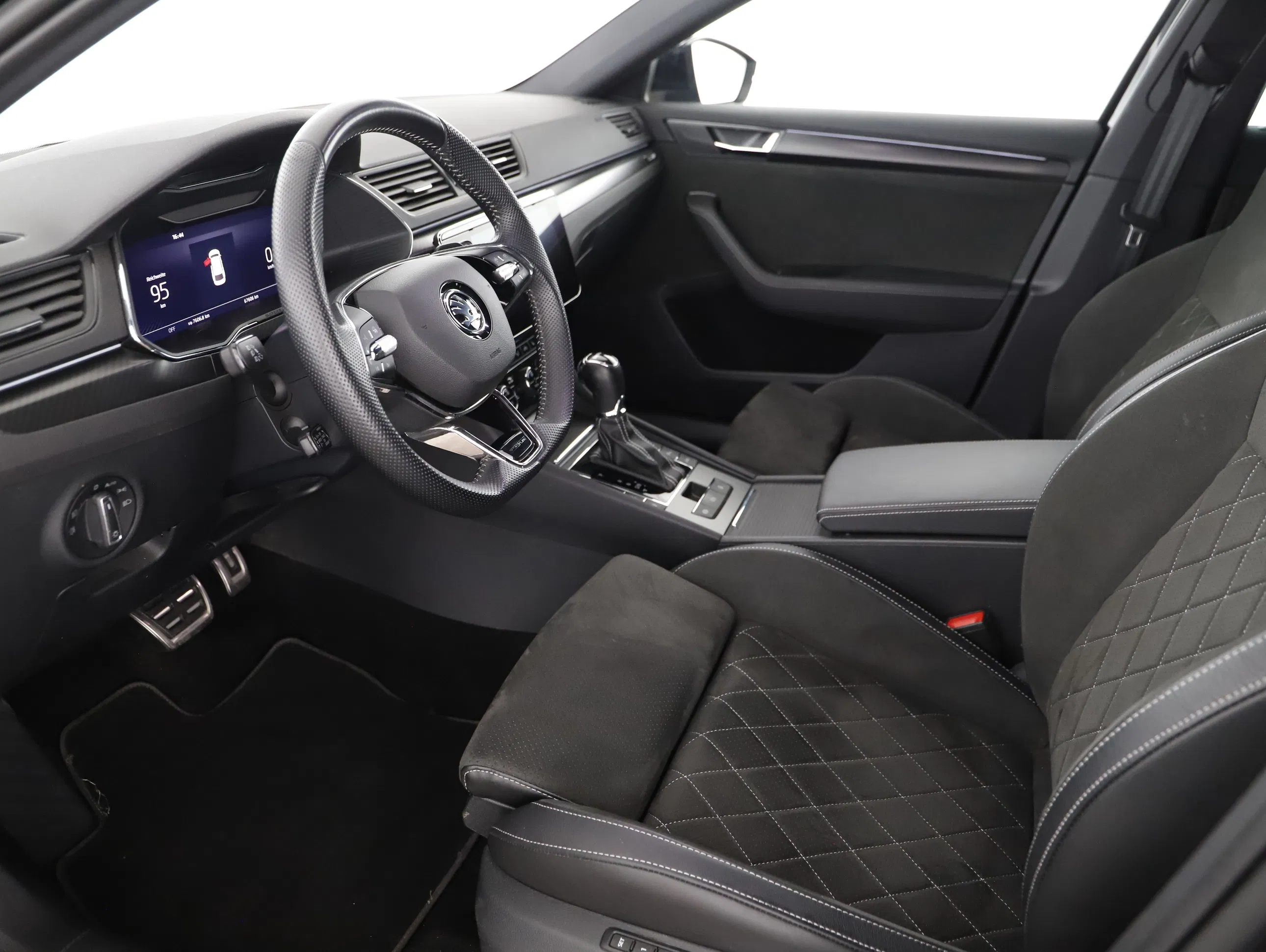 Skoda Superb Combi 1.4 TSI iV Sportline | Bild 8 von 22