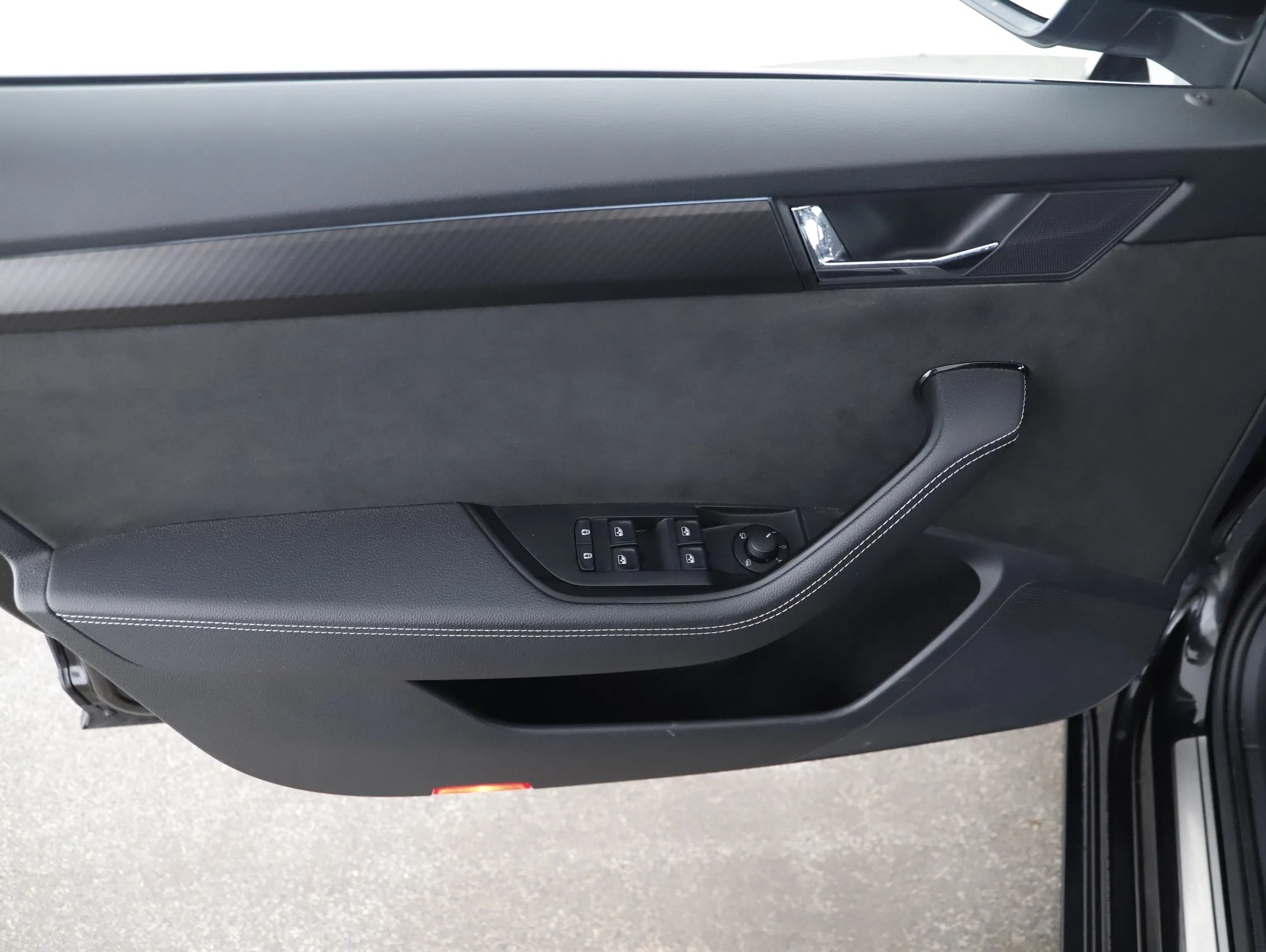 Skoda Superb Combi 1.4 TSI iV Sportline | Bild 5 von 22