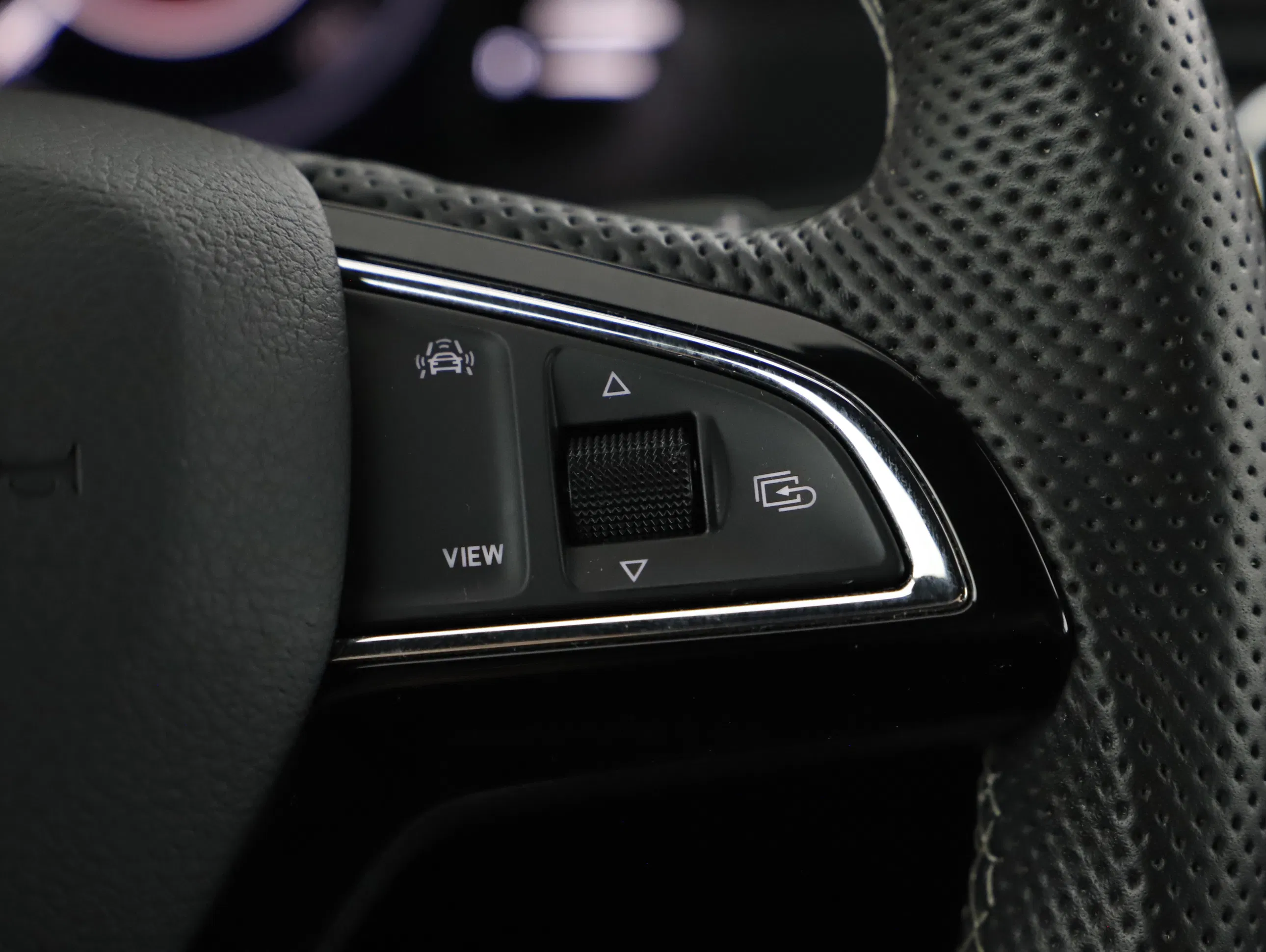 Skoda Superb Combi 1.4 TSI iV Sportline | Bild 14 von 26