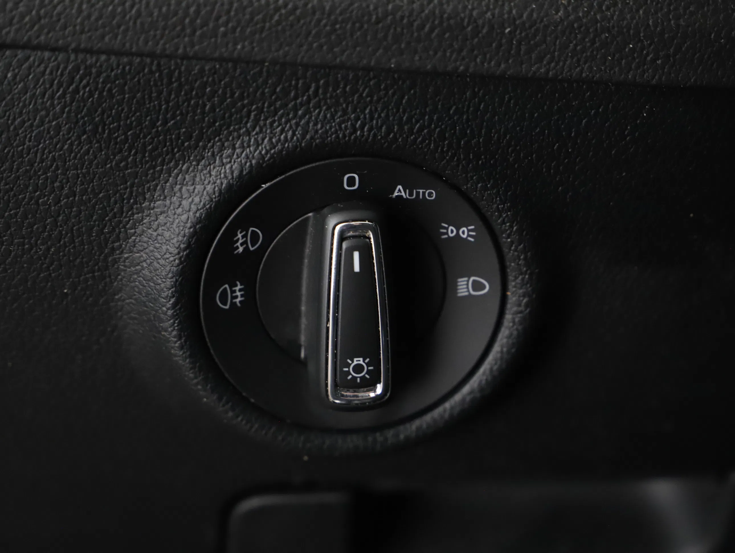 Skoda Superb Combi 1.4 TSI iV Sportline | Bild 14 von 23