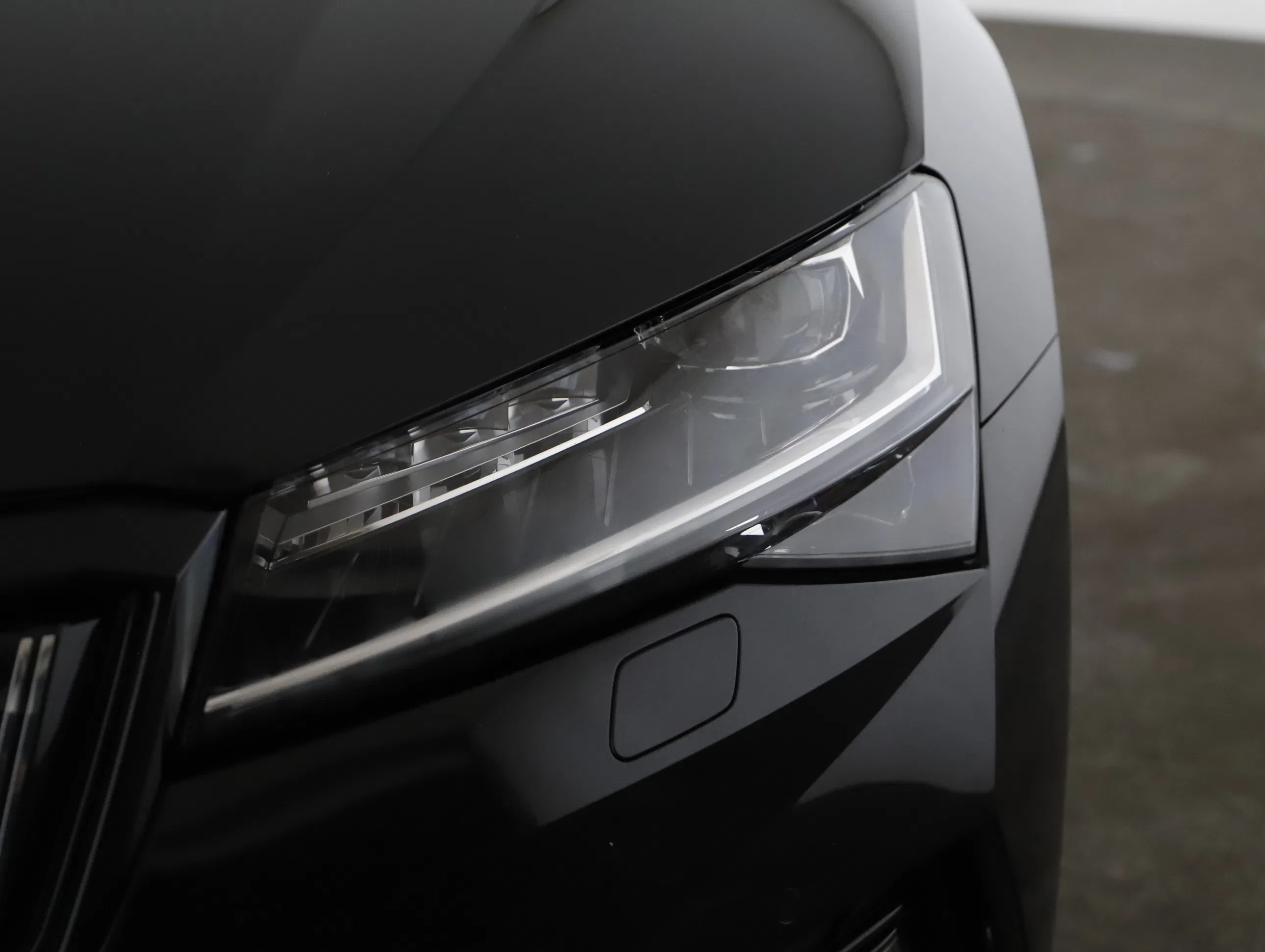 Skoda Superb Combi 1.4 TSI iV Sportline | Bild 21 von 23