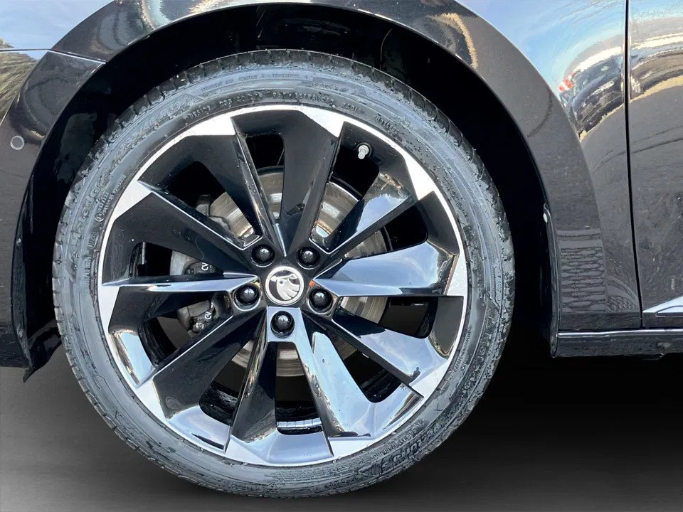 Skoda Superb Combi 1.4TSI iV Sportline | Bild 6 von 25
