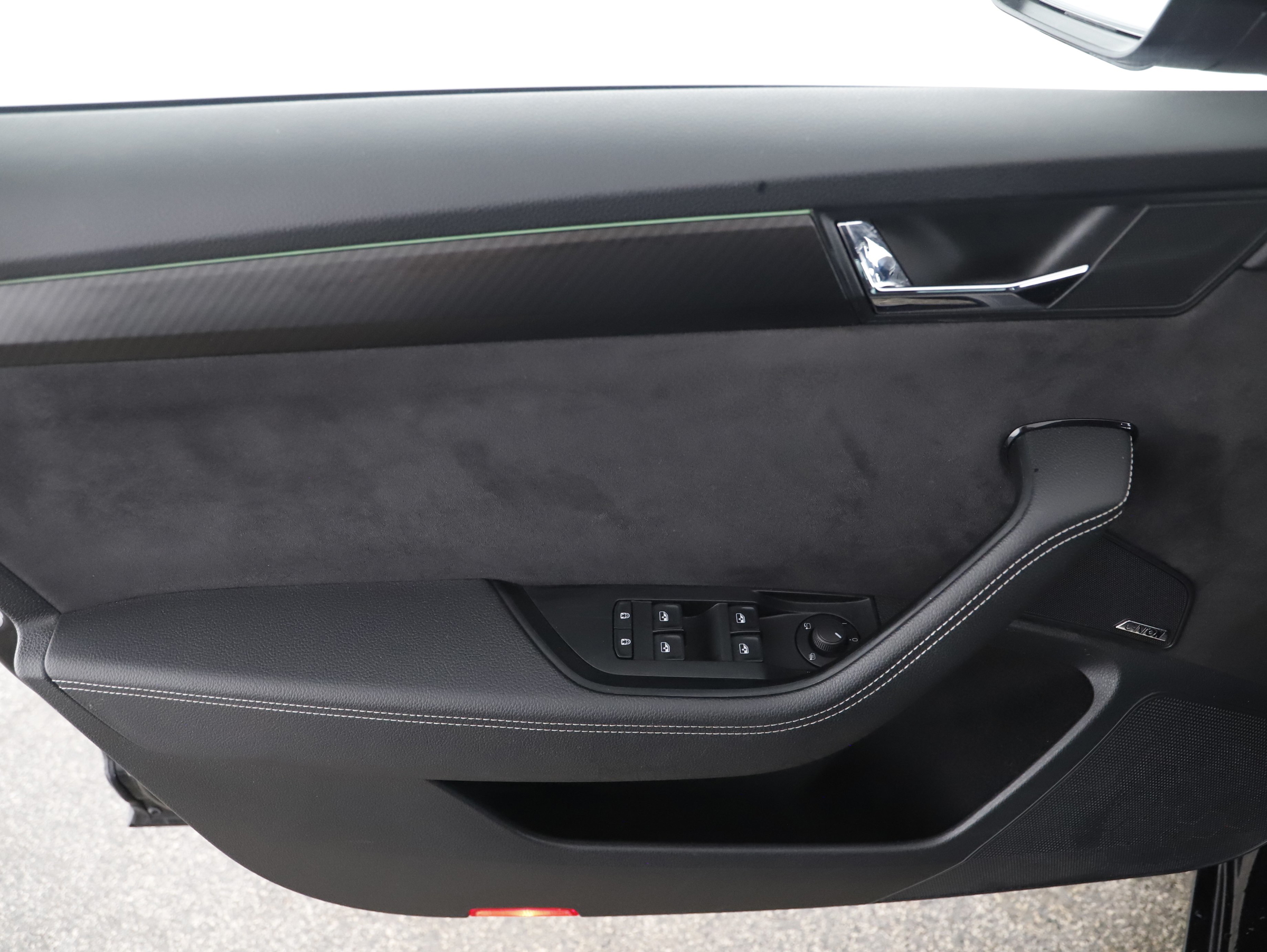 Skoda Superb Combi 1.4 TSI iV Sportline | Bild 5 von 28