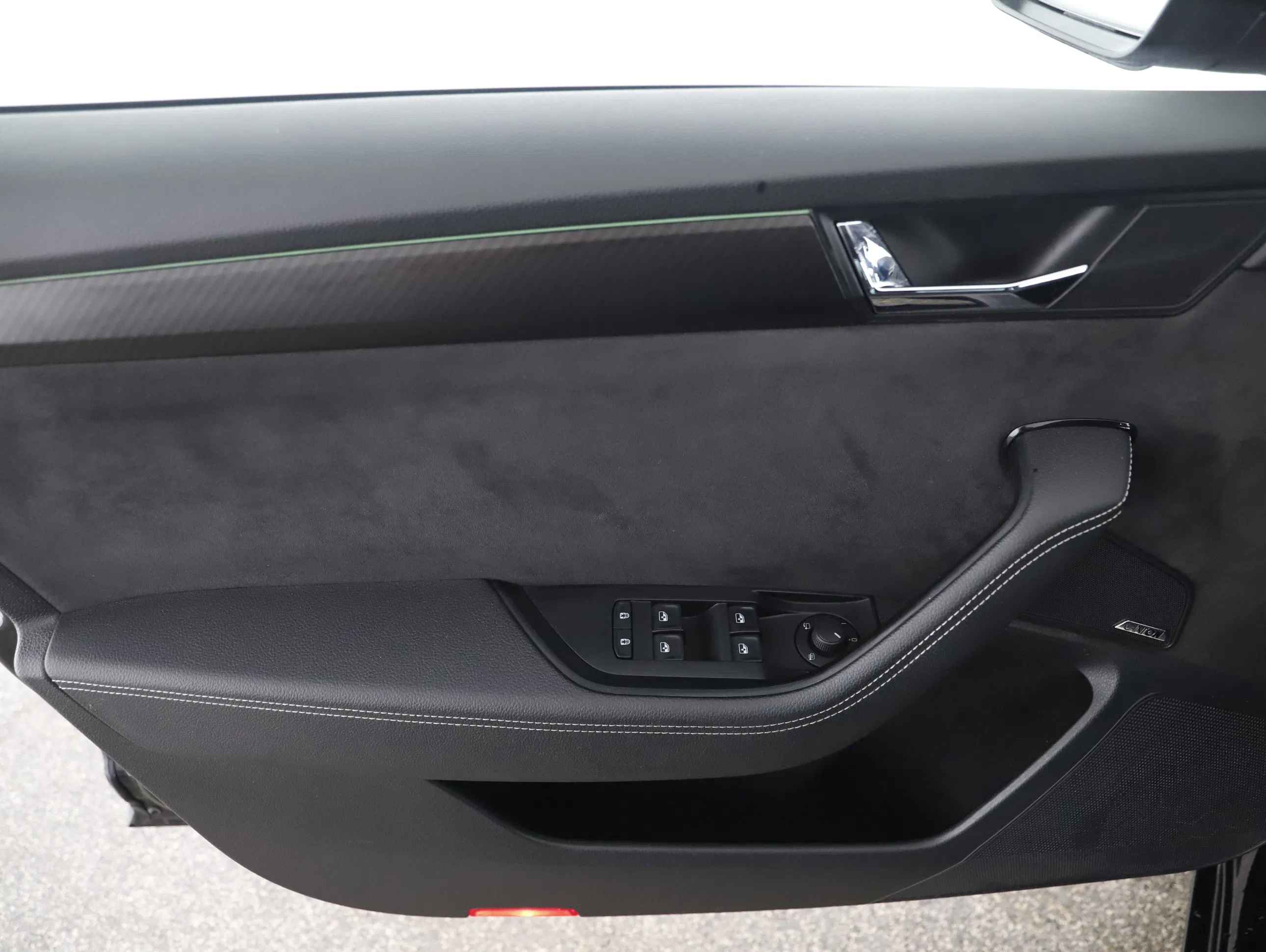 Skoda Superb Combi 1.4 TSI iV Sportline | Bild 5 von 28