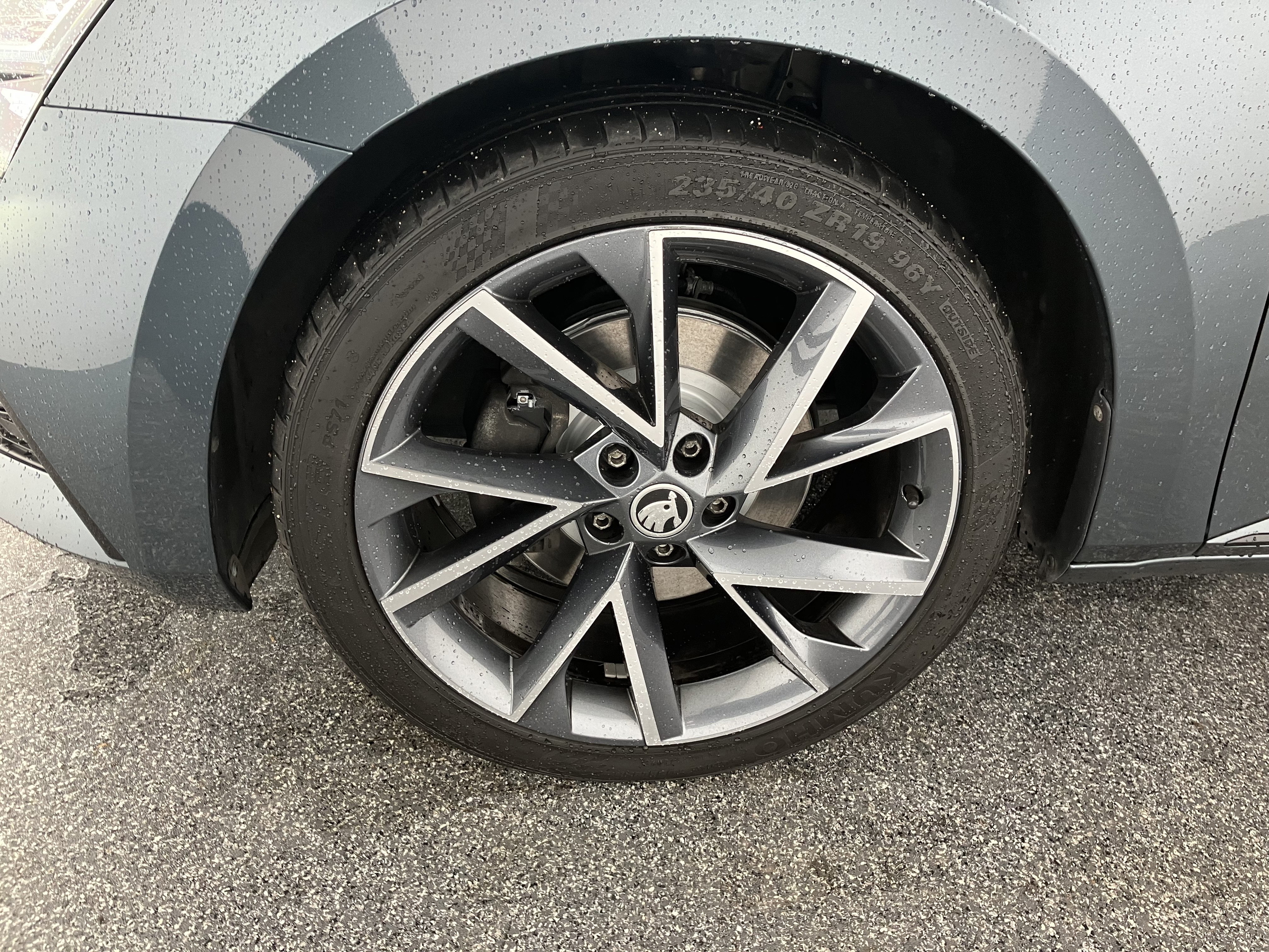 Skoda Superb Combi 1.4 TSI iV Sportline | Bild 22 von 31