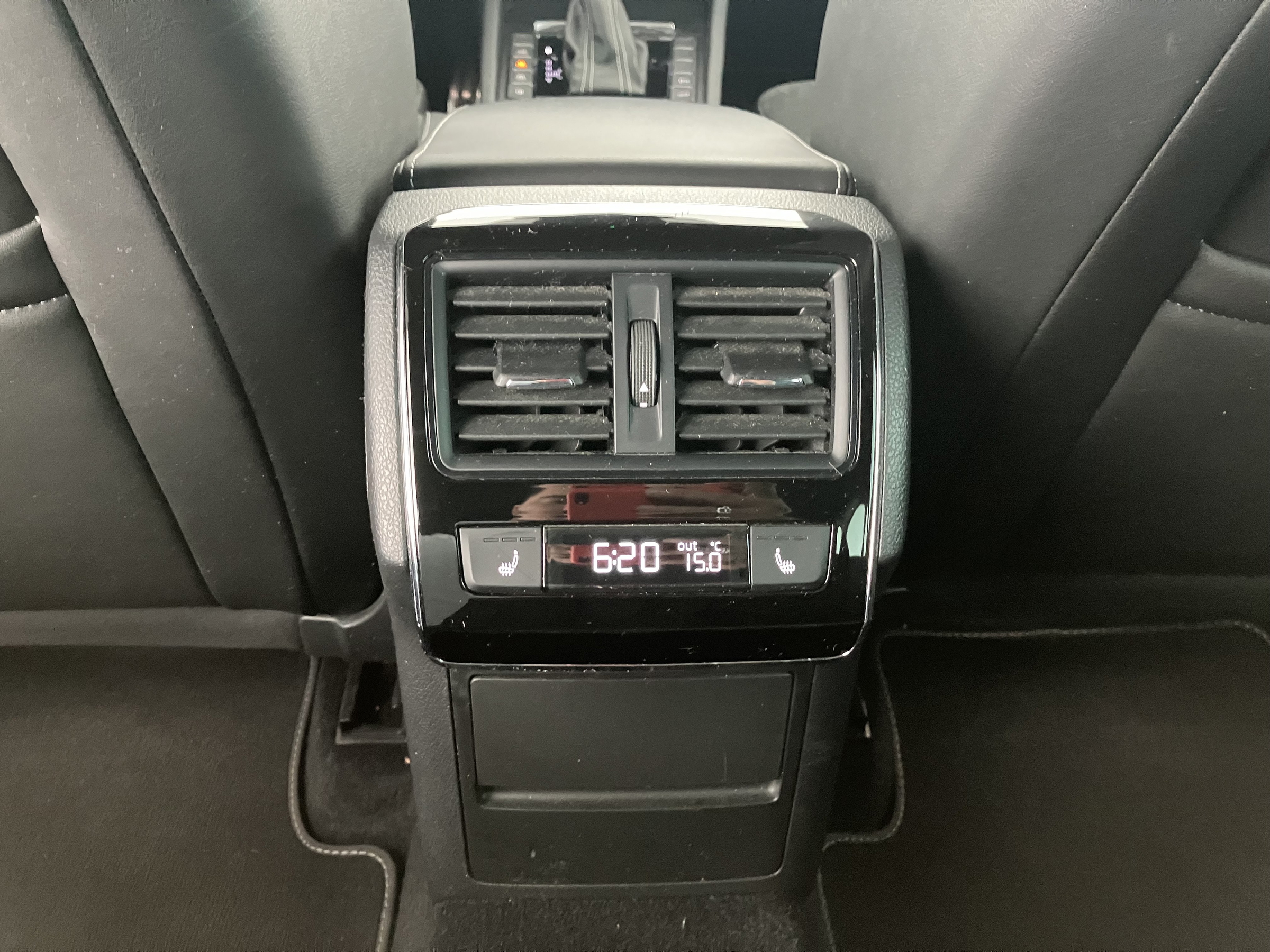 Skoda Superb Combi 1.4 TSI iV Sportline | Bild 24 von 31