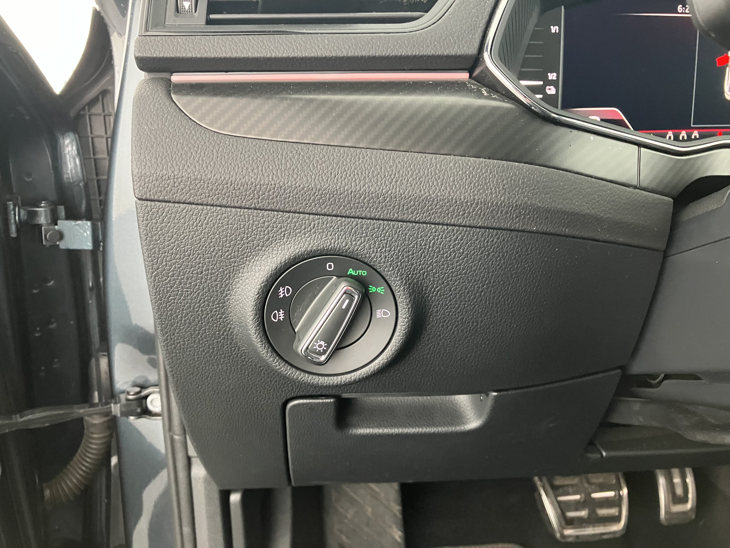 Skoda Superb Combi 1.4 TSI iV Sportline | Bild 27 von 31