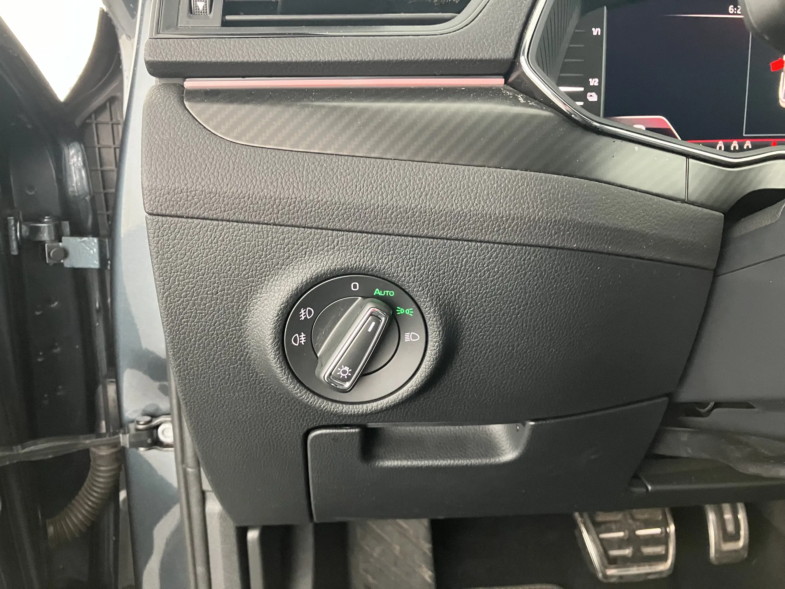 Skoda Superb Combi 1.4 TSI iV Sportline | Bild 27 von 31