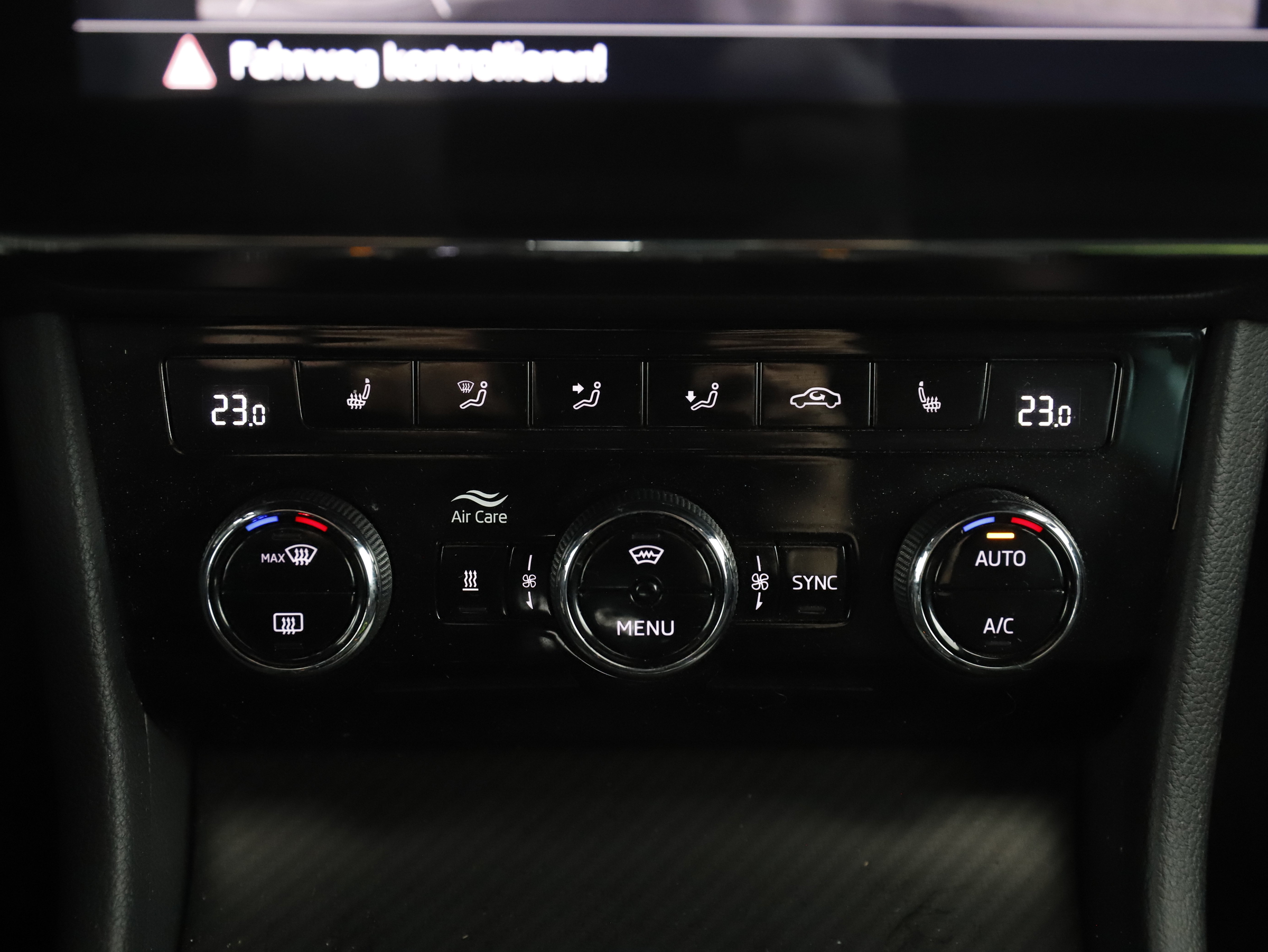 Skoda Superb Combi 1.4 TSI iV Sportline | Bild 18 von 31