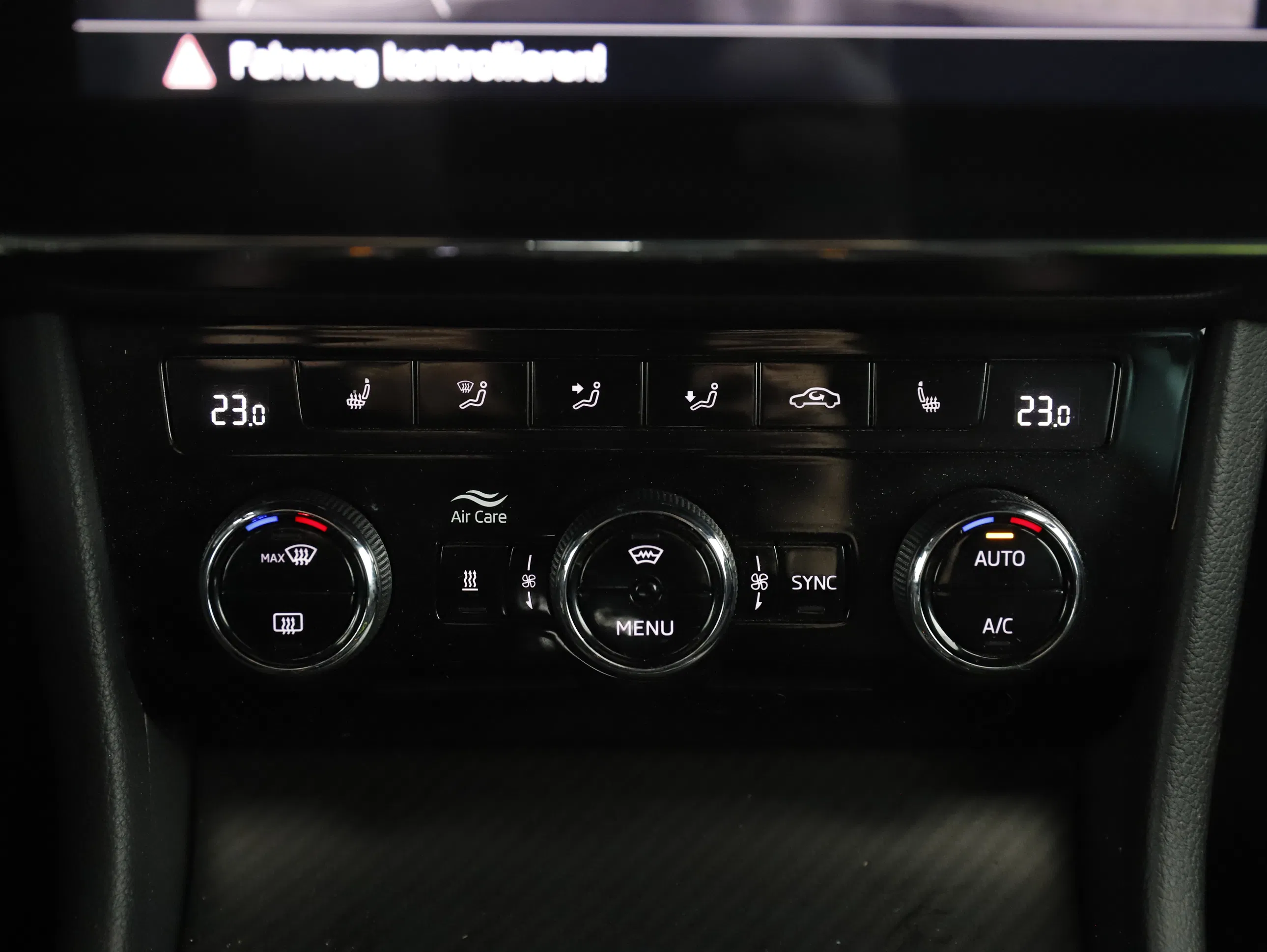 Skoda Superb Combi 1.4 TSI iV Sportline | Bild 18 von 31