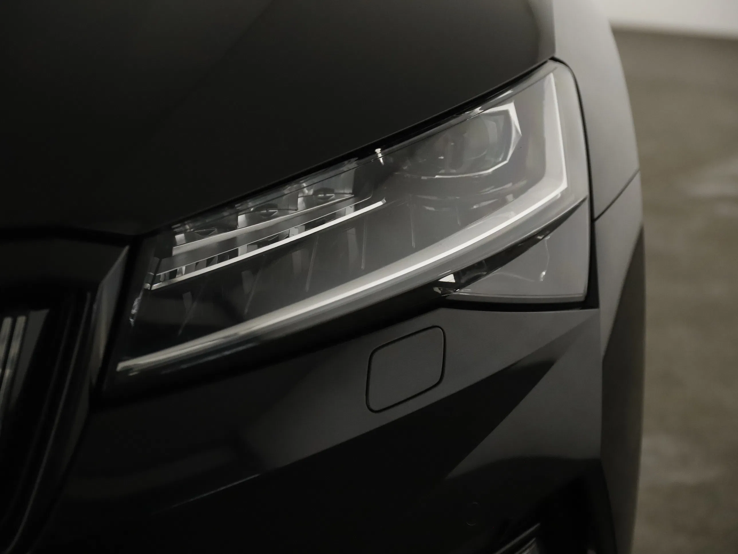 Skoda Superb Combi 1.4 TSI iV Sportline | Bild 27 von 31