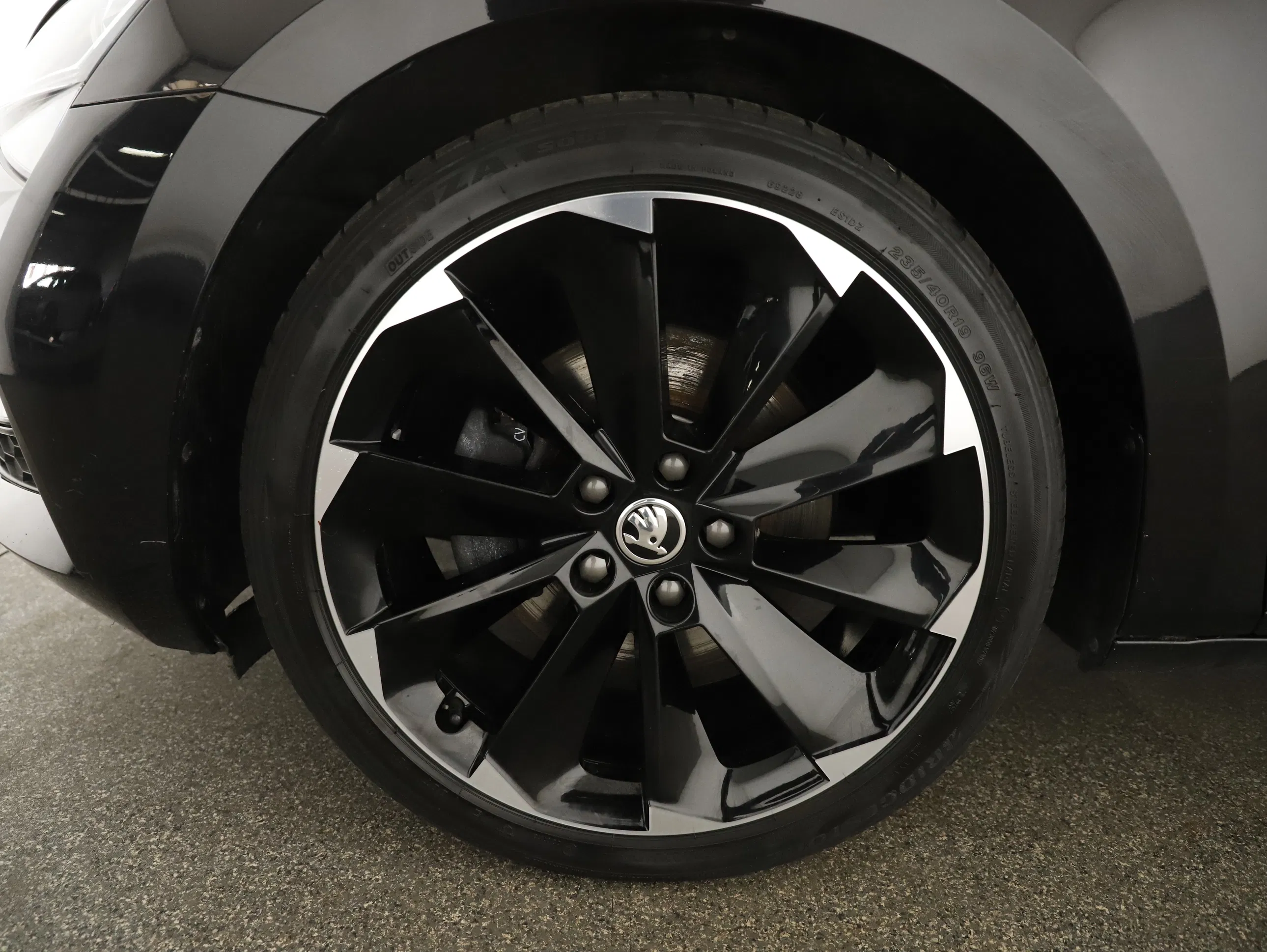 Skoda Superb Combi 1.4 TSI iV Sportline | Bild 28 von 31