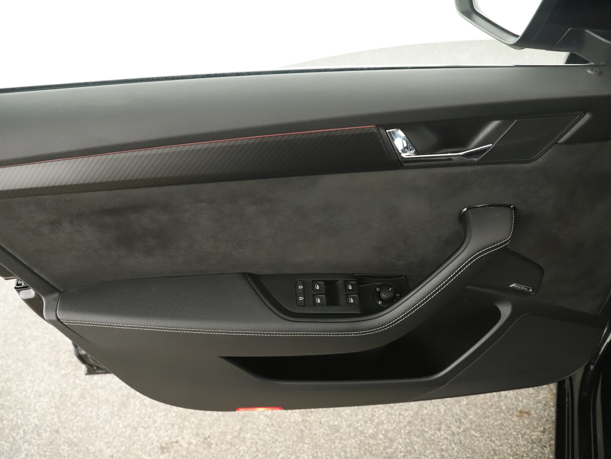 Skoda Superb Combi 1.4 TSI iV Sportline | Bild 5 von 31