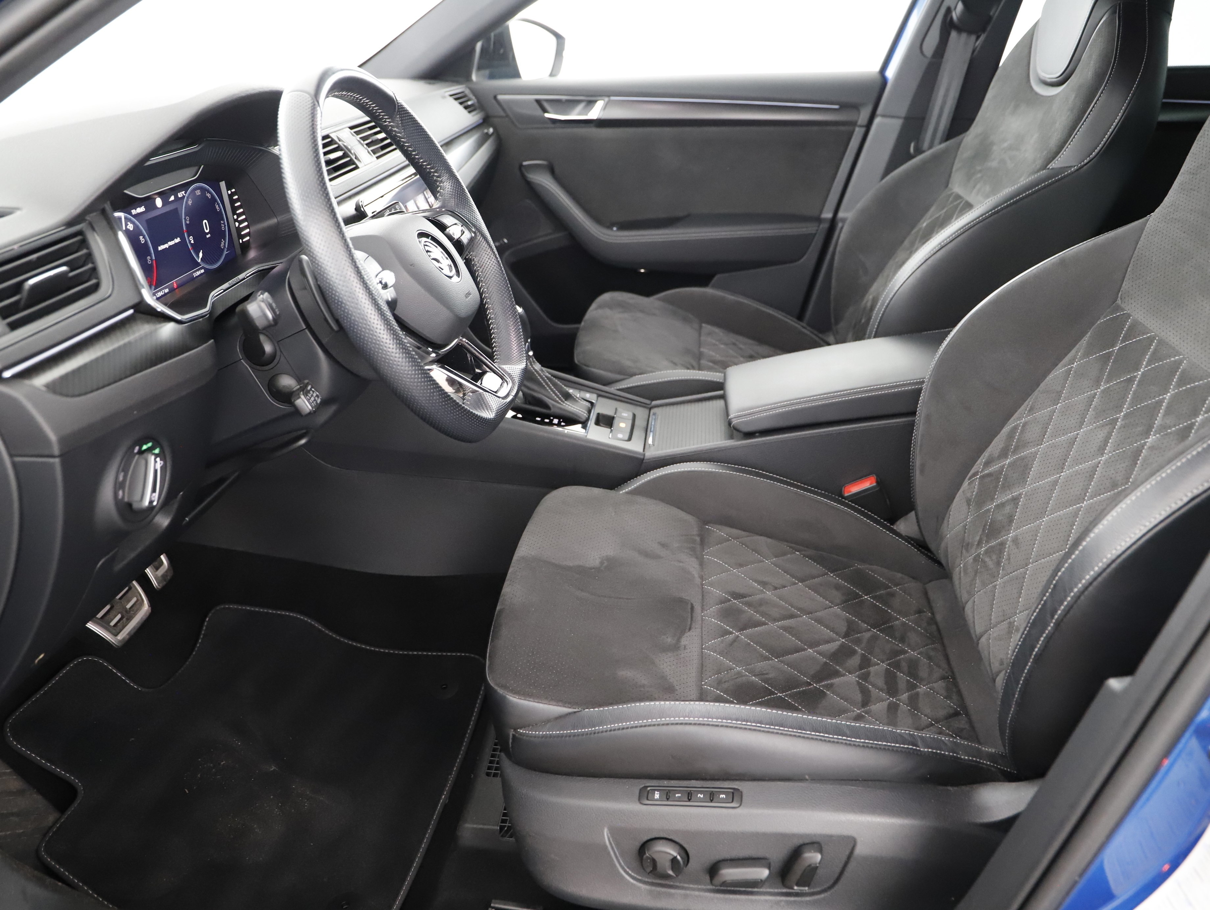 Skoda Superb Combi iV Sportline | Bild 7 von 22