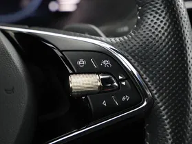 Skoda Superb Combi iV Sportline | Thumbnail 10 von 22