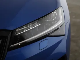 Skoda Superb Combi iV Sportline | Thumbnail 21 von 22