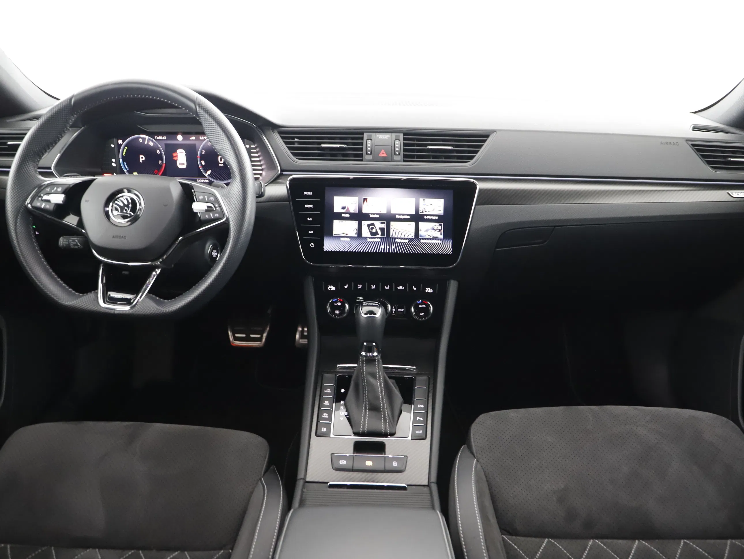 Skoda Superb Combi iV Sportline | Bild 12 von 22