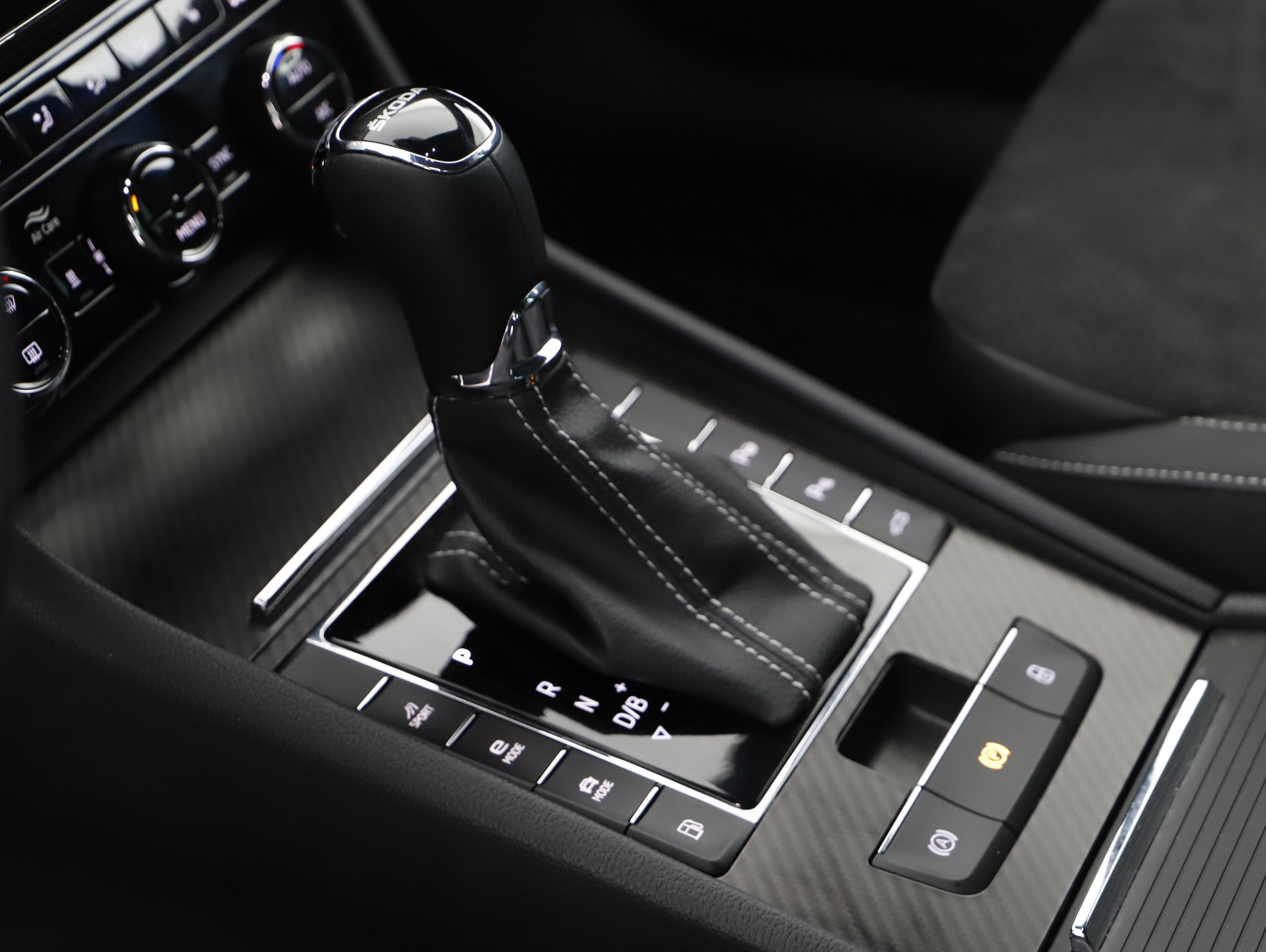 Skoda Superb Combi iV Sportline | Bild 14 von 22