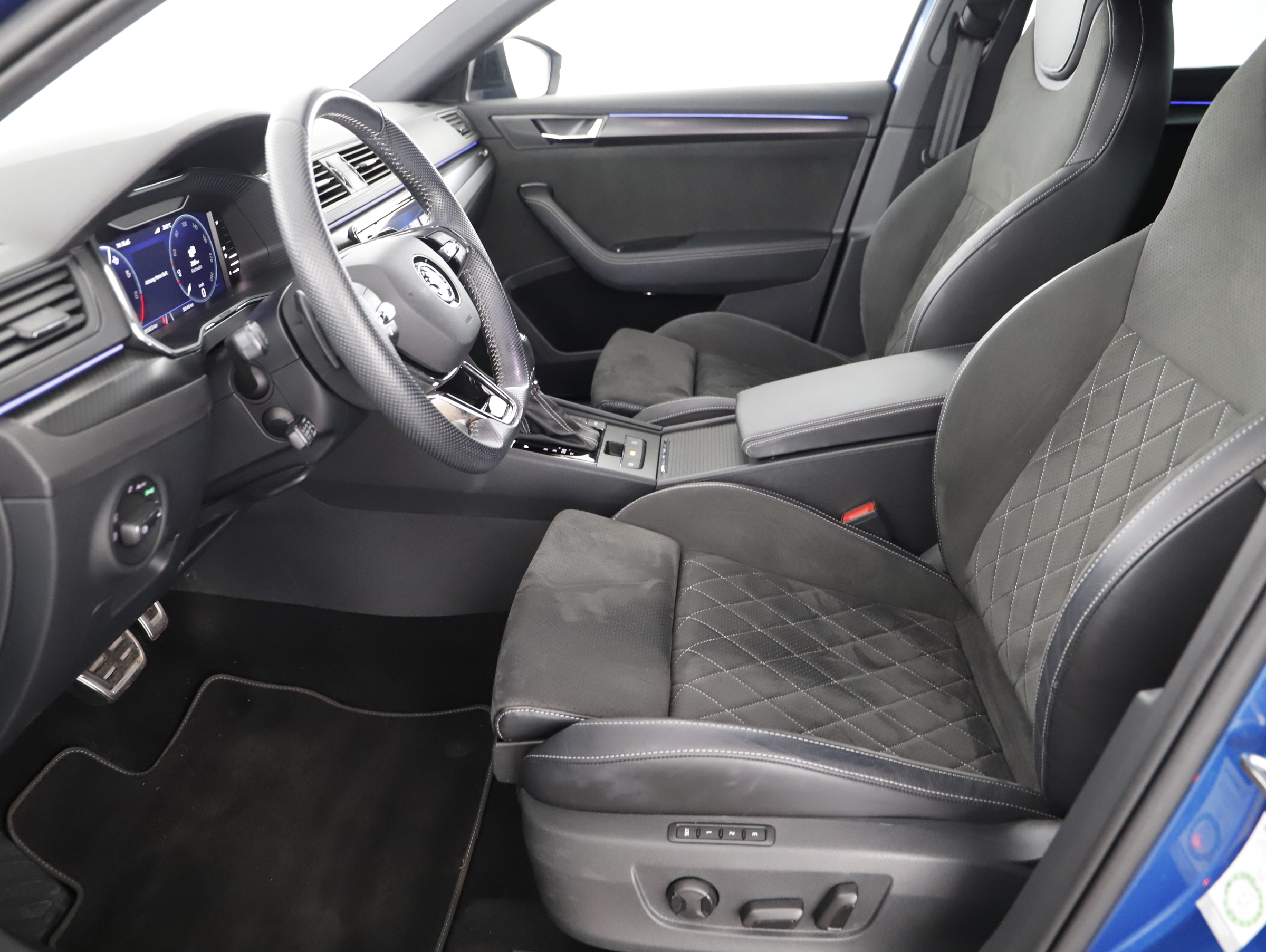Skoda Superb Combi 1.4 TSI iV Sportline | Bild 2 von 24