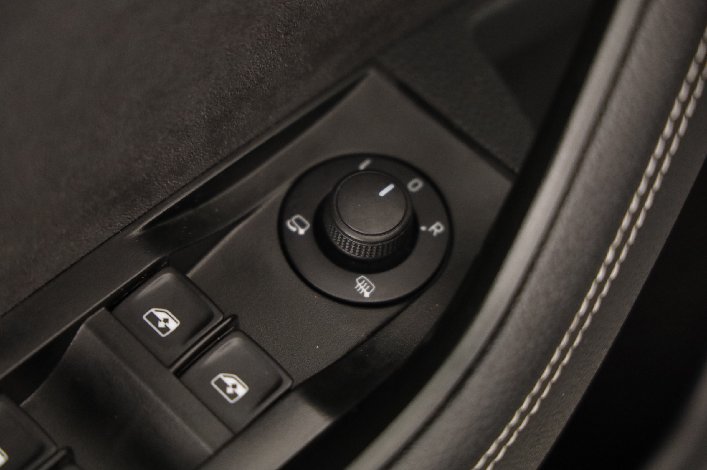 Skoda Superb Combi 1.4 TSI iV Sportline | Bild 12 von 31