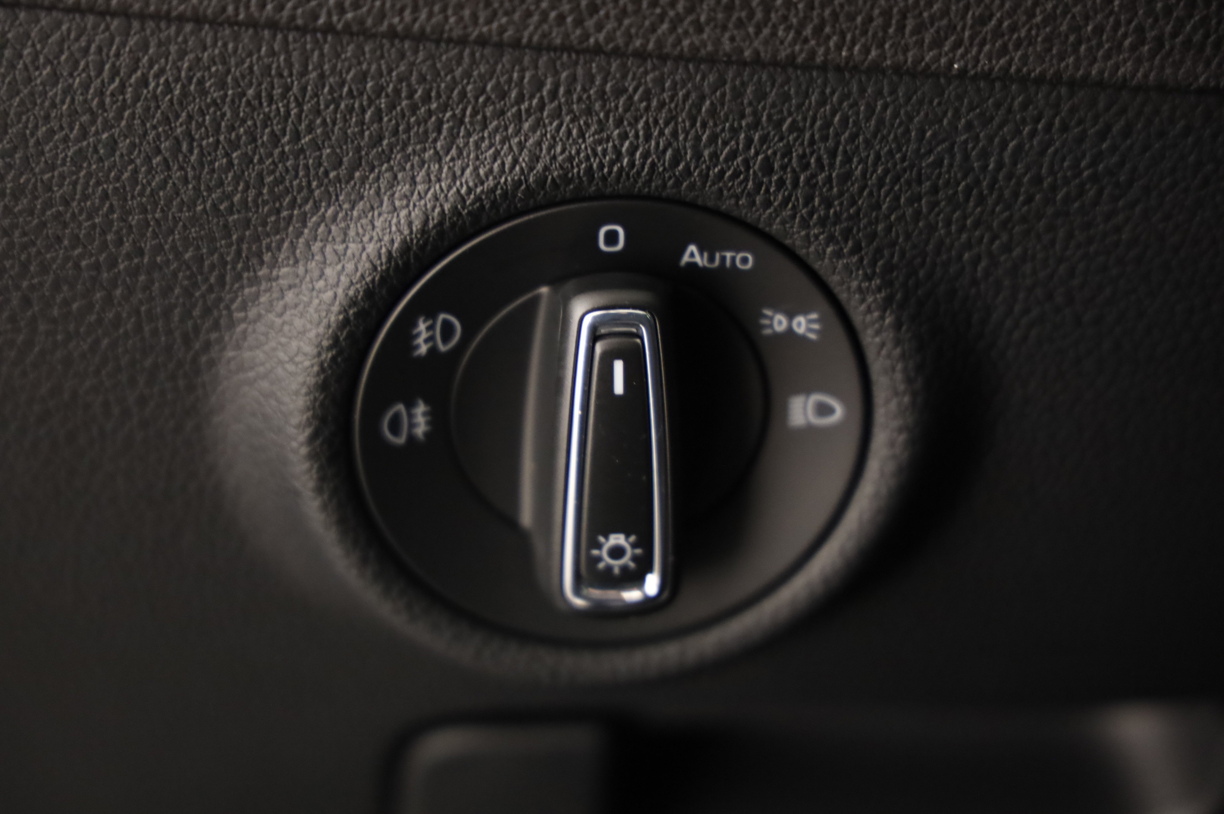 Skoda Superb Combi 1.4 TSI iV Sportline | Bild 13 von 31