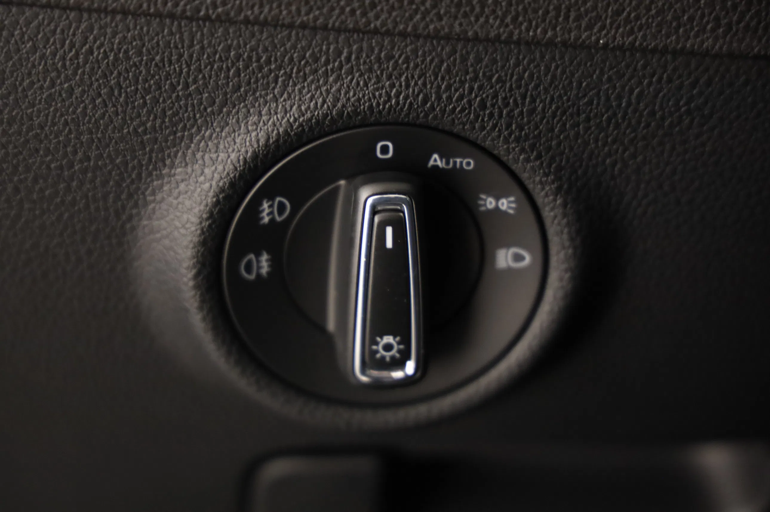 Skoda Superb Combi 1.4 TSI iV Sportline | Bild 13 von 31