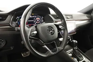 Skoda Superb Combi 1.4 TSI iV Sportline | Thumbnail 16 von 31
