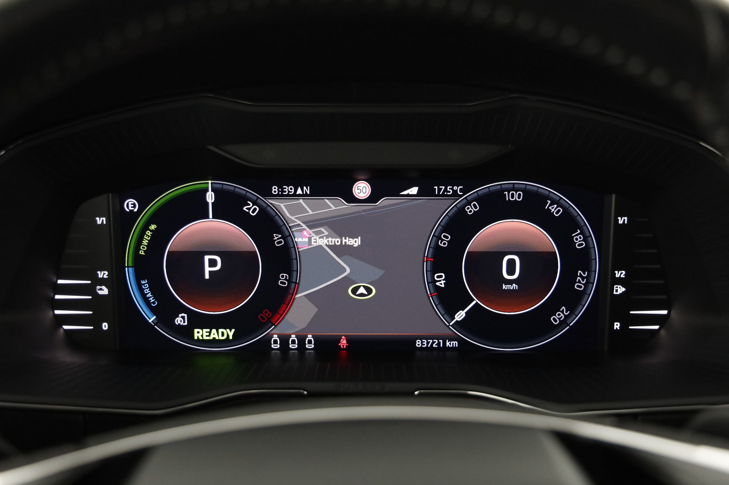 Skoda Superb Combi 1.4 TSI iV Sportline | Bild 17 von 31